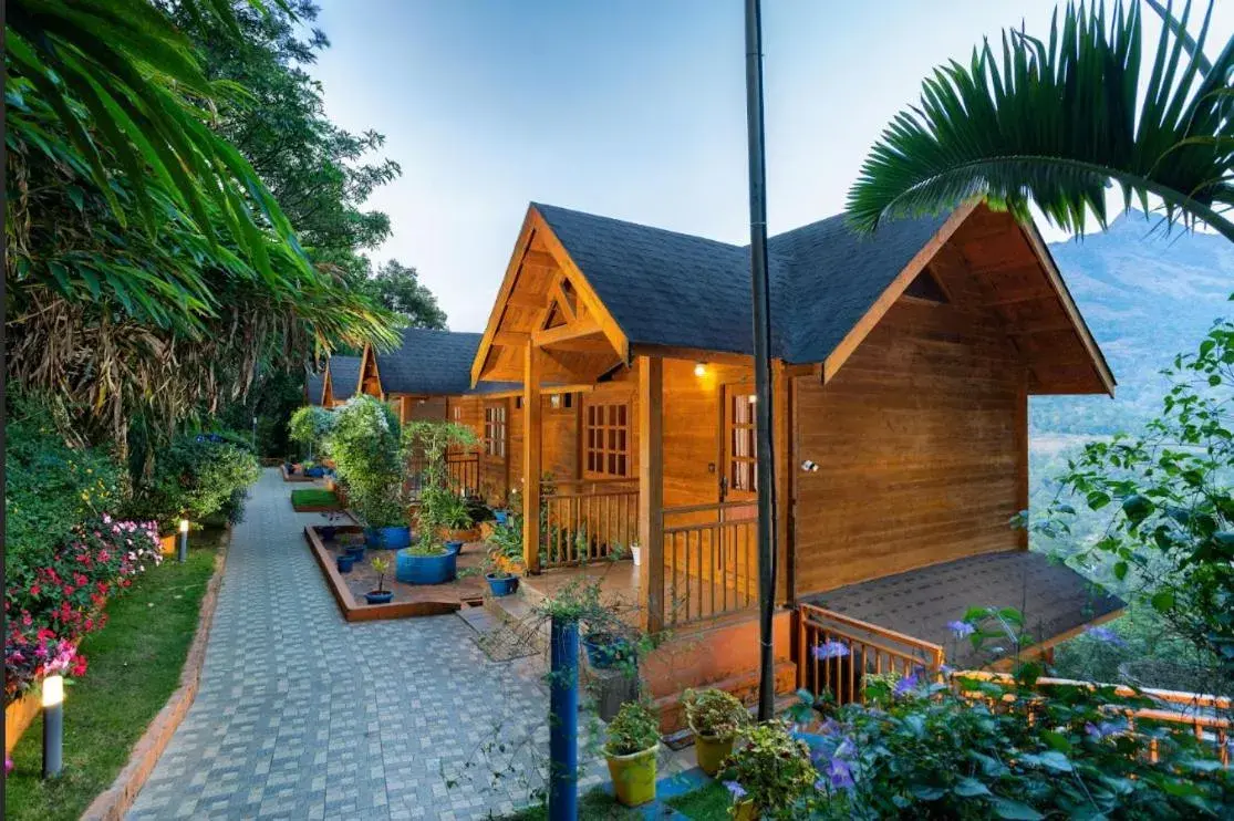 Eterno Camellia & Elettaria Resort with Pool Eterno Camellia & Elettaria Resort with Pool