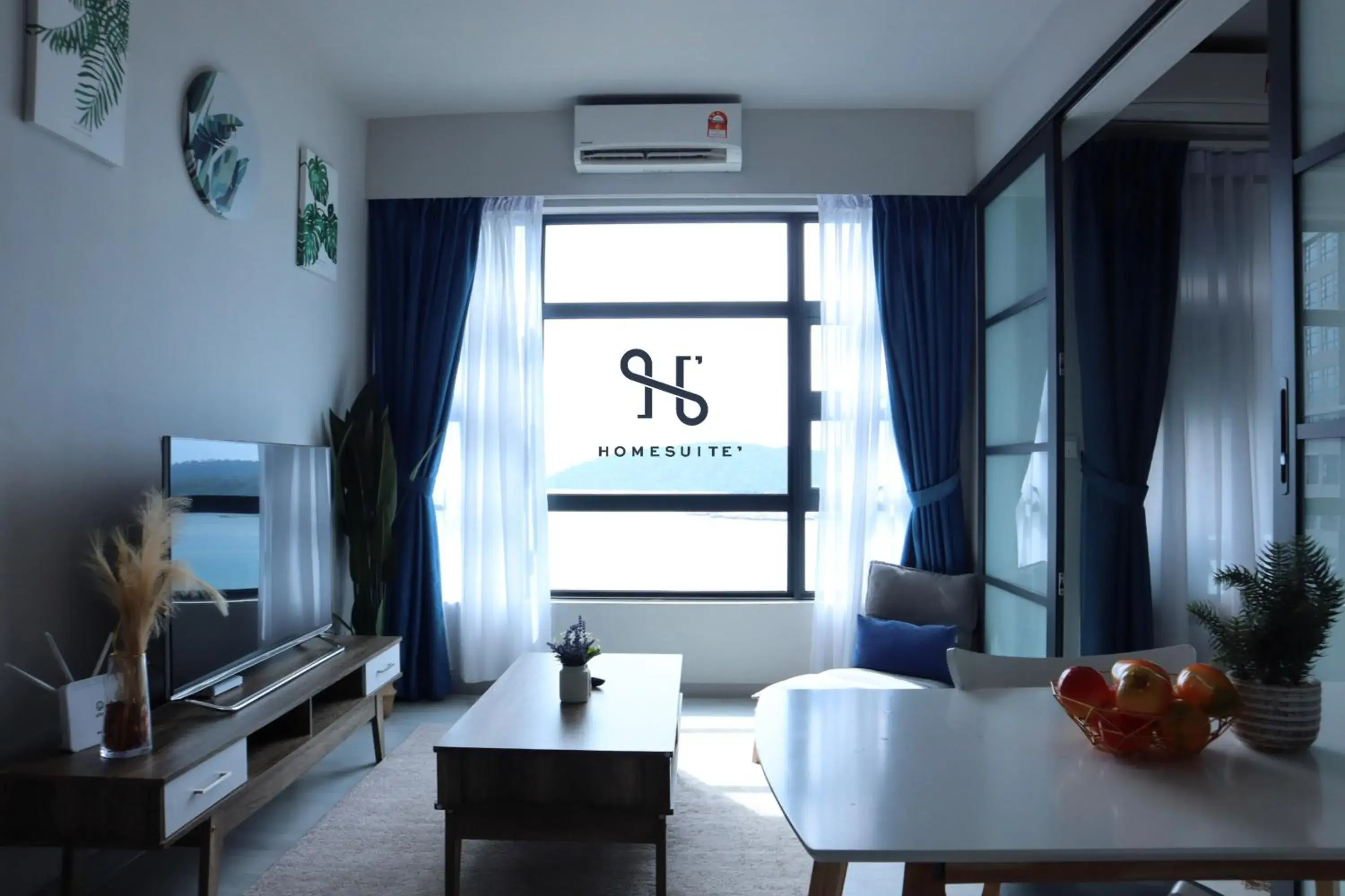 Apartment with Sea View in Homesuite' Home at Jesselton Quay Apartment with Sea View in Homesuite' Home at Jesselton Quay