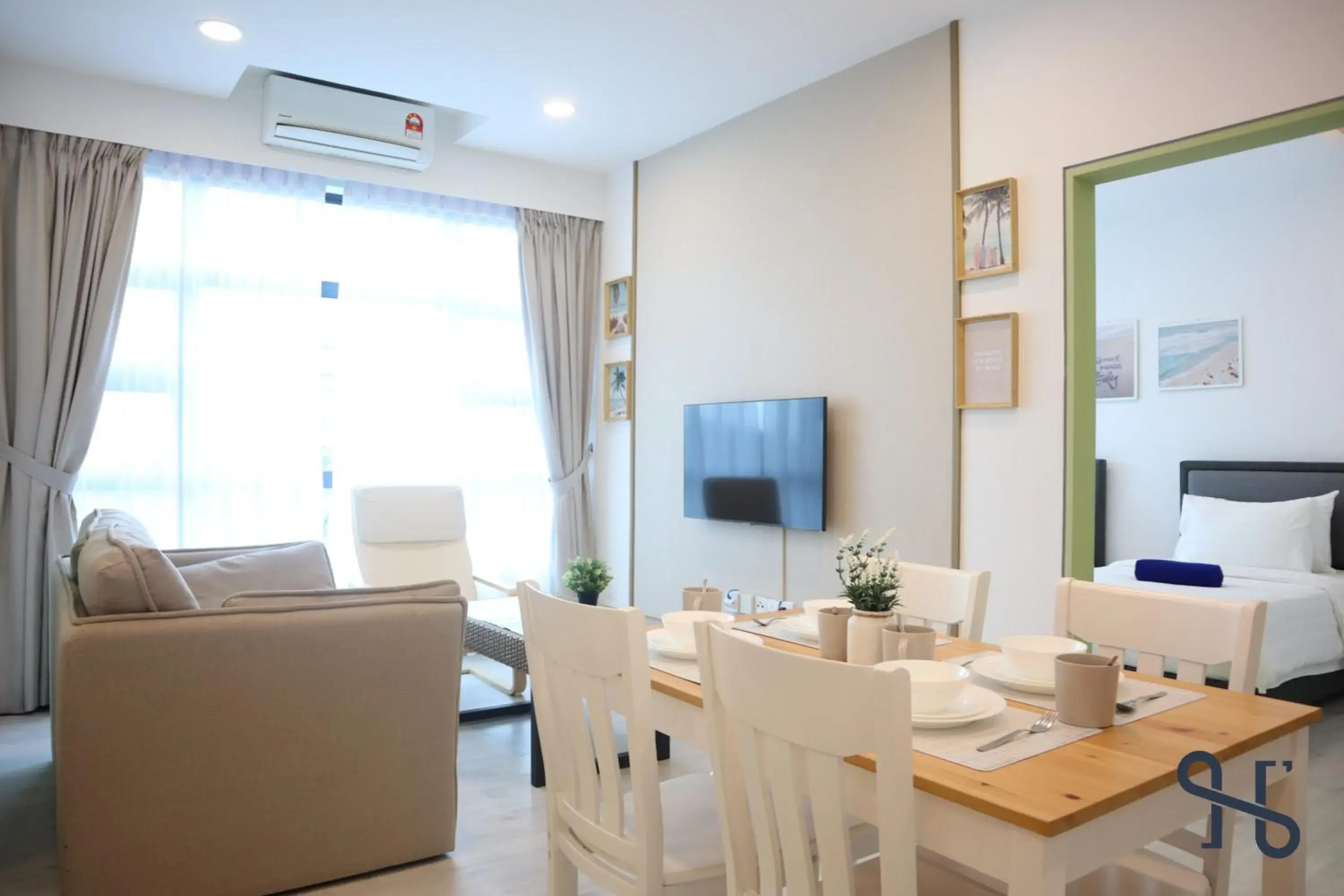 Superior Apartment in Homesuite' Home at Jesselton Quay Superior Apartment in Homesuite' Home at Jesselton Quay