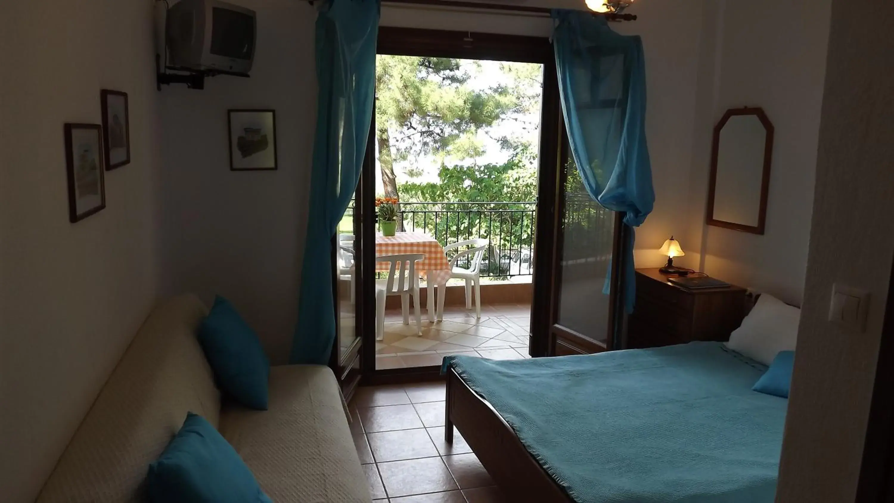 One-Bedroom Apartment (2 - 4 Adults) in Pefka Studios & Apartments One-Bedroom Apartment (2 - 4 Adults) in Pefka Studios & Apartments