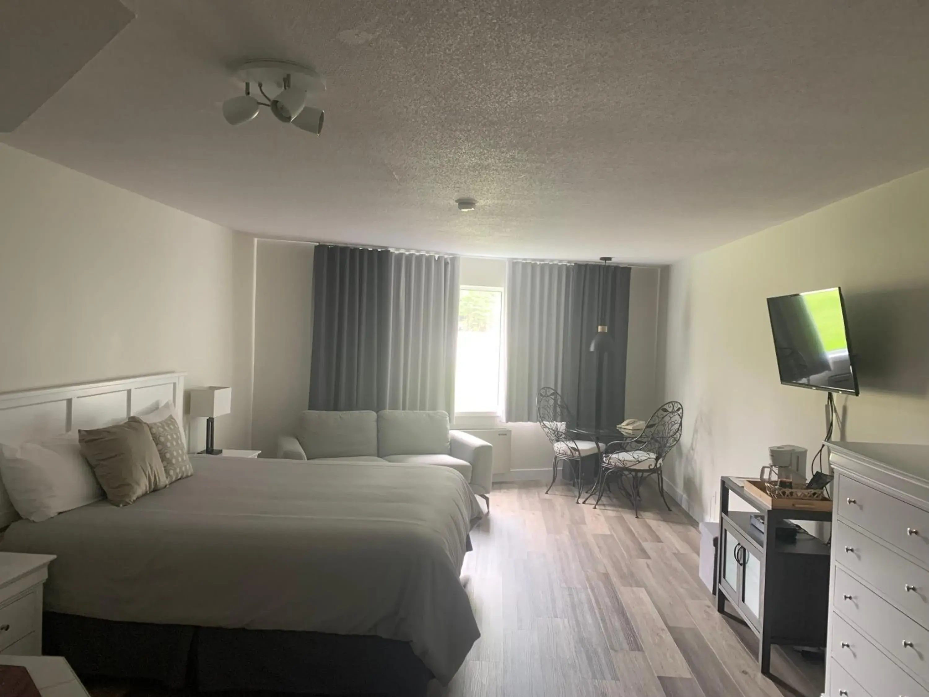 Deluxe Suite in Auberge Matha Deluxe Suite in Auberge Matha