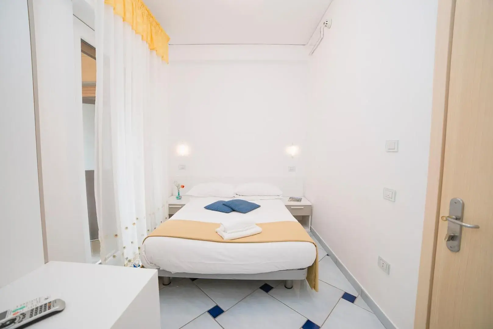 Single Room with Balcony in Hotel De Rosa Single Room with Balcony in Hotel De Rosa