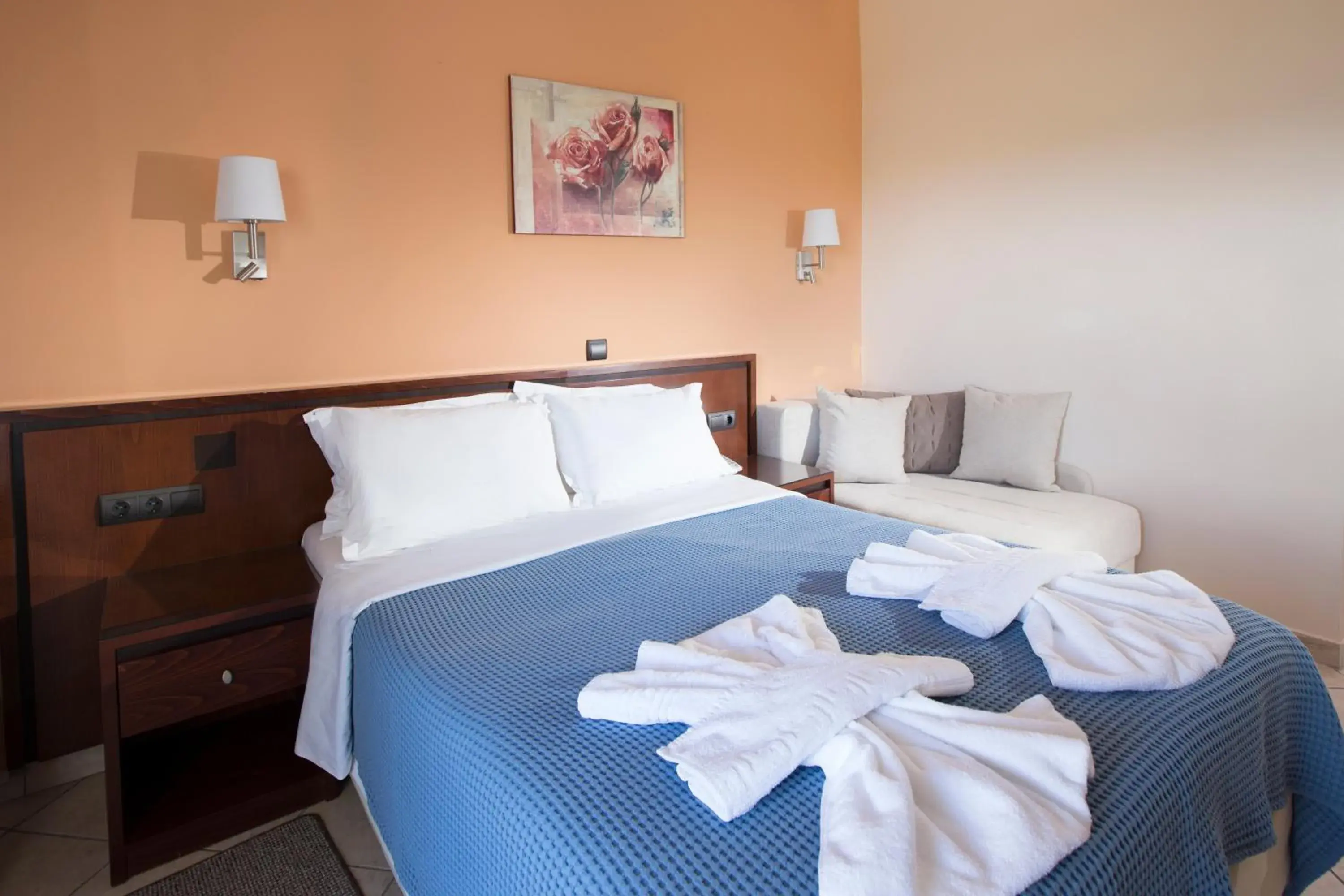 Double Room with Extra Bed in Almira Mare Double Room with Extra Bed in Almira Mare