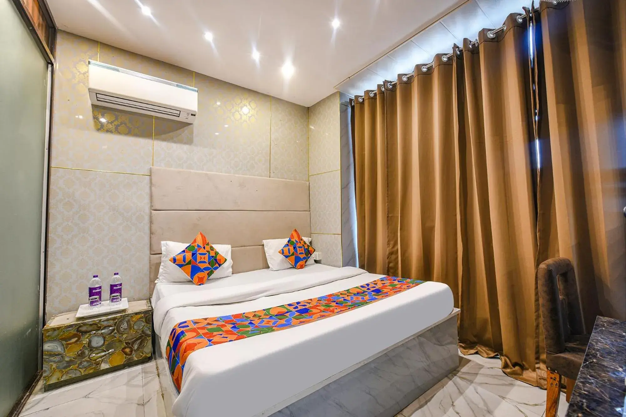 Deluxe Room - single occupancy in FabHotel The Dreams Deluxe Room - single occupancy in FabHotel The Dreams