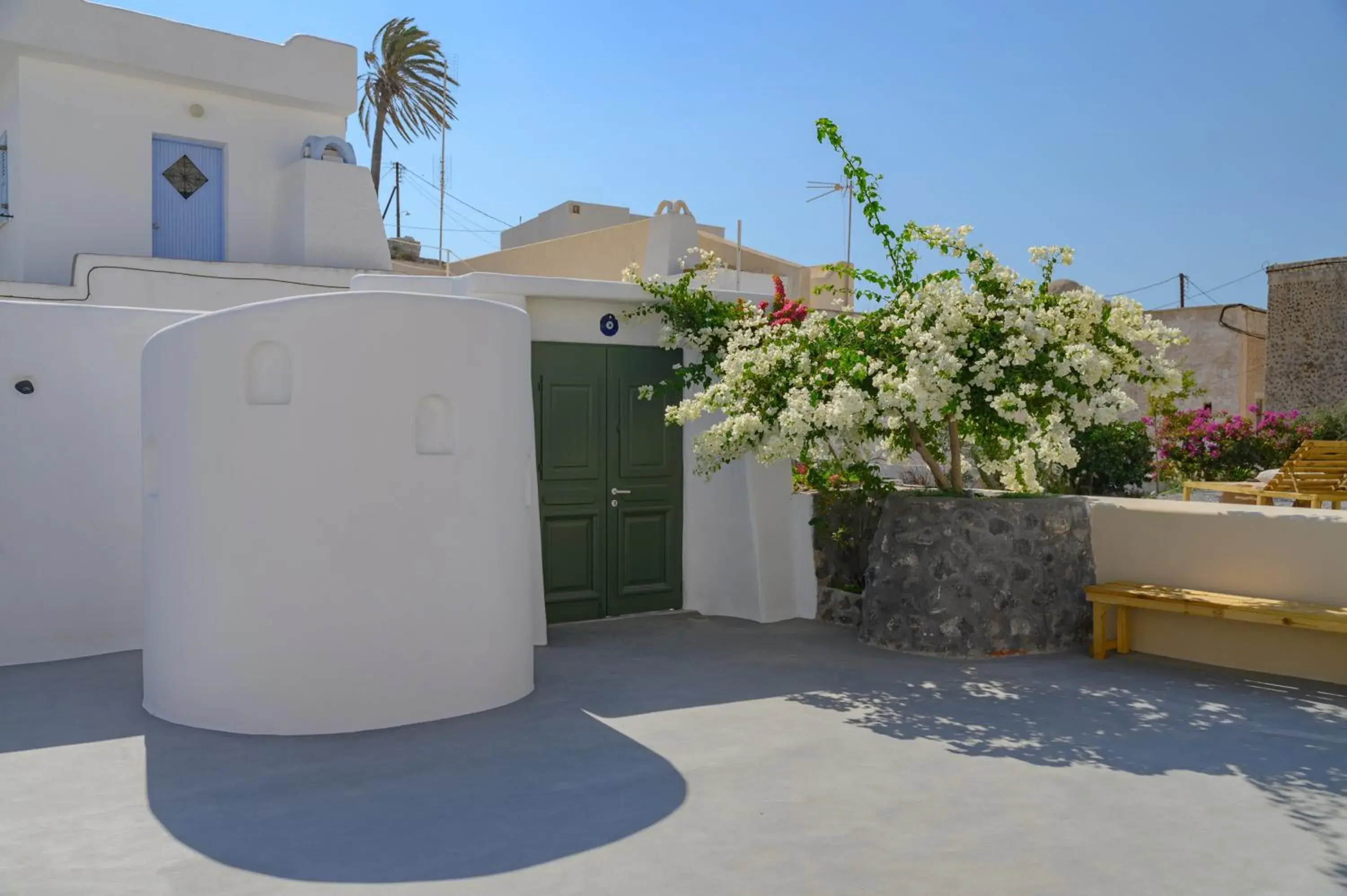 Deluxe Suite in Elements Cave Suites Deluxe Suite in Elements Cave Suites