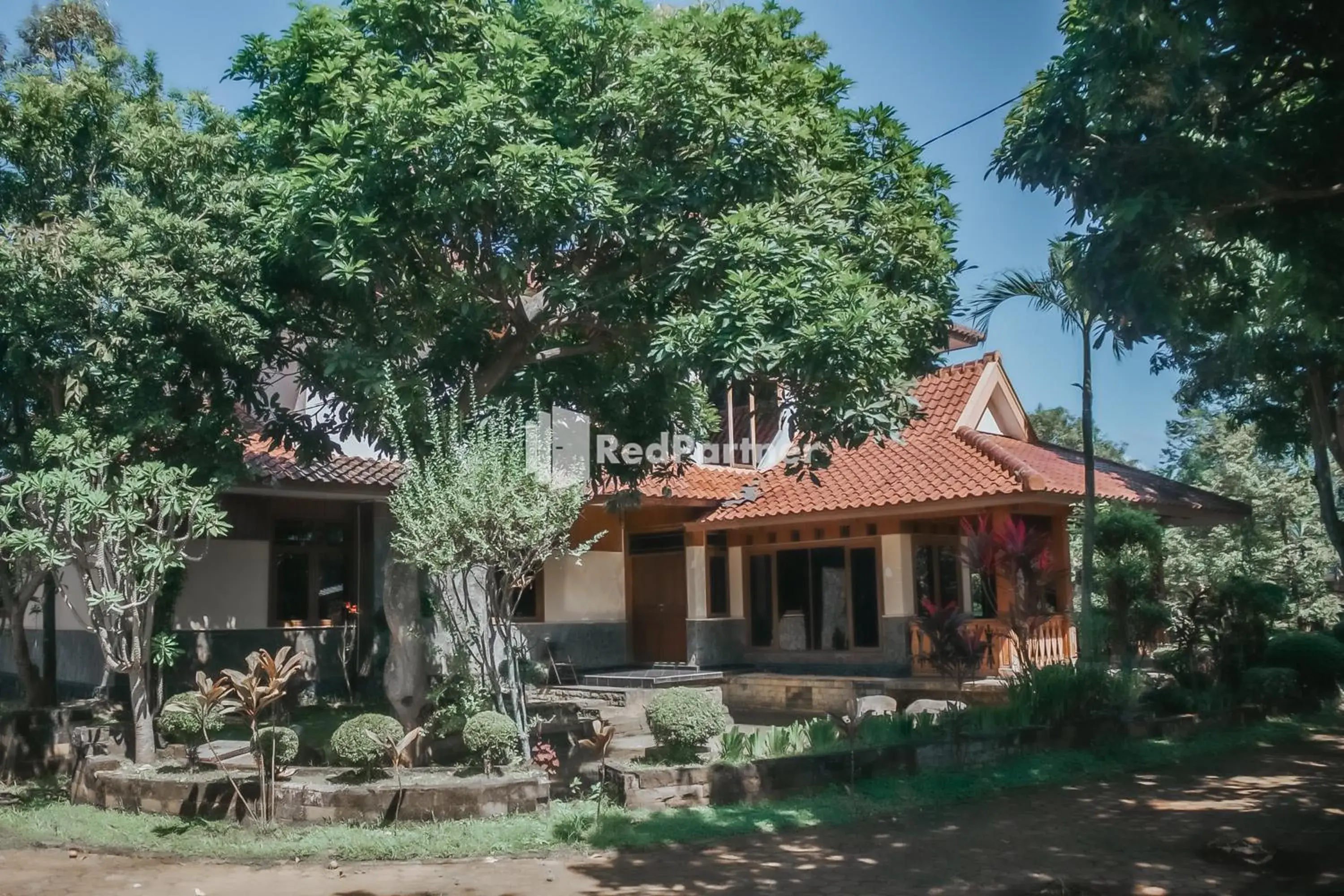 Villa Mawar Adinda Kuningan Syariah RedPartner Villa Mawar Adinda Kuningan Syariah RedPartner
