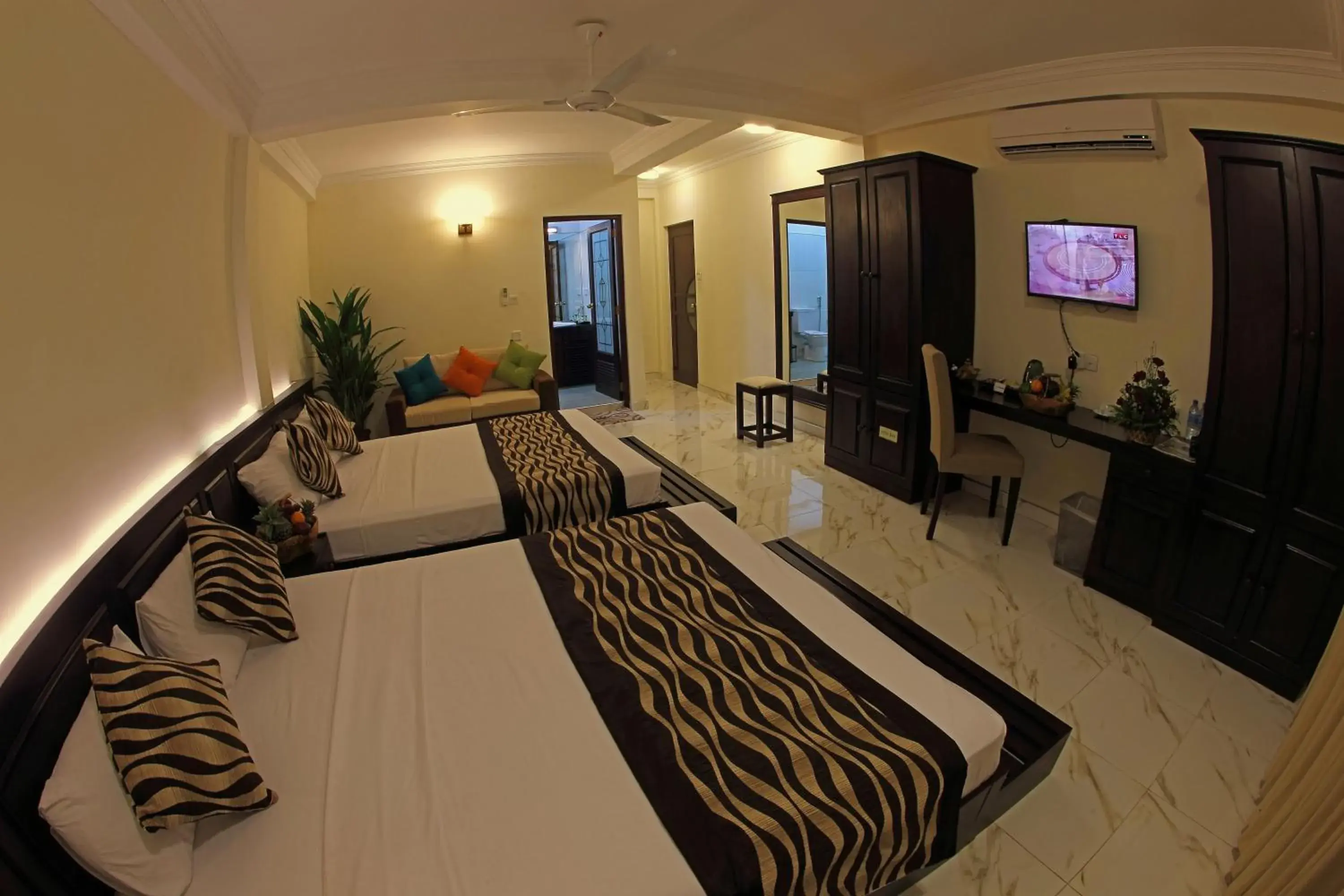 Family Room in Cafe Aroma Inn Family Room in Cafe Aroma Inn