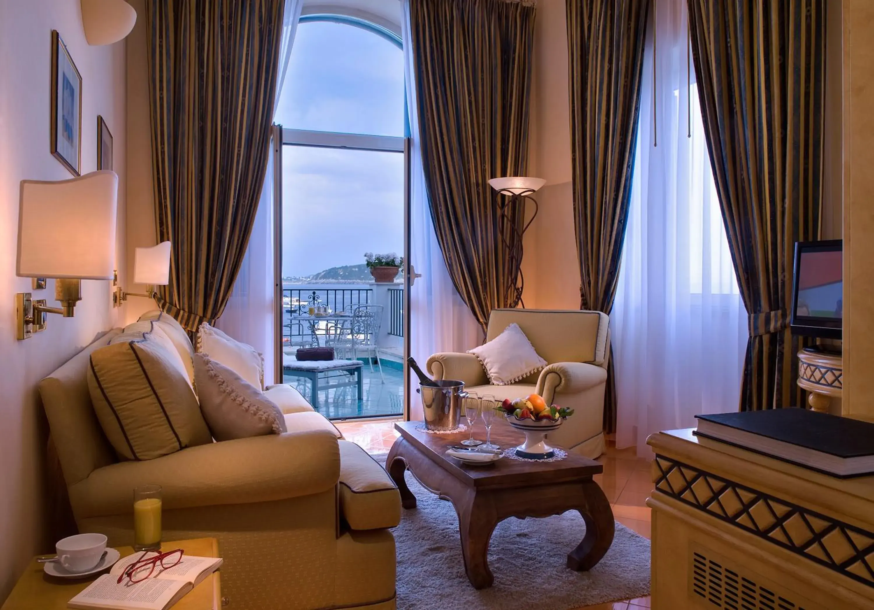 Suite with Sea View in Miramare E Castello Suite with Sea View in Miramare E Castello