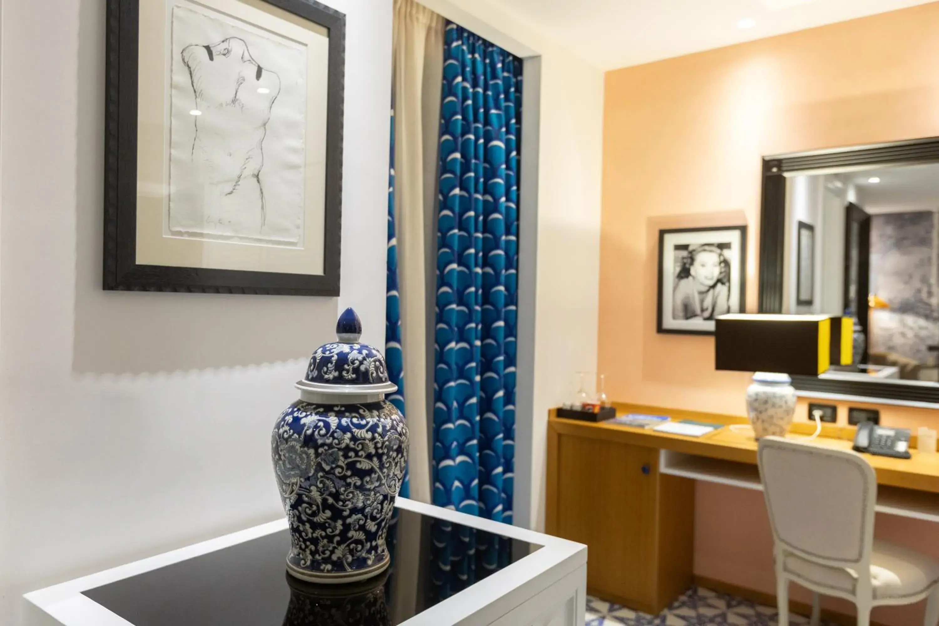 Junior Suite Deluxe in Boutique Hotel Esplanade Junior Suite Deluxe in Boutique Hotel Esplanade