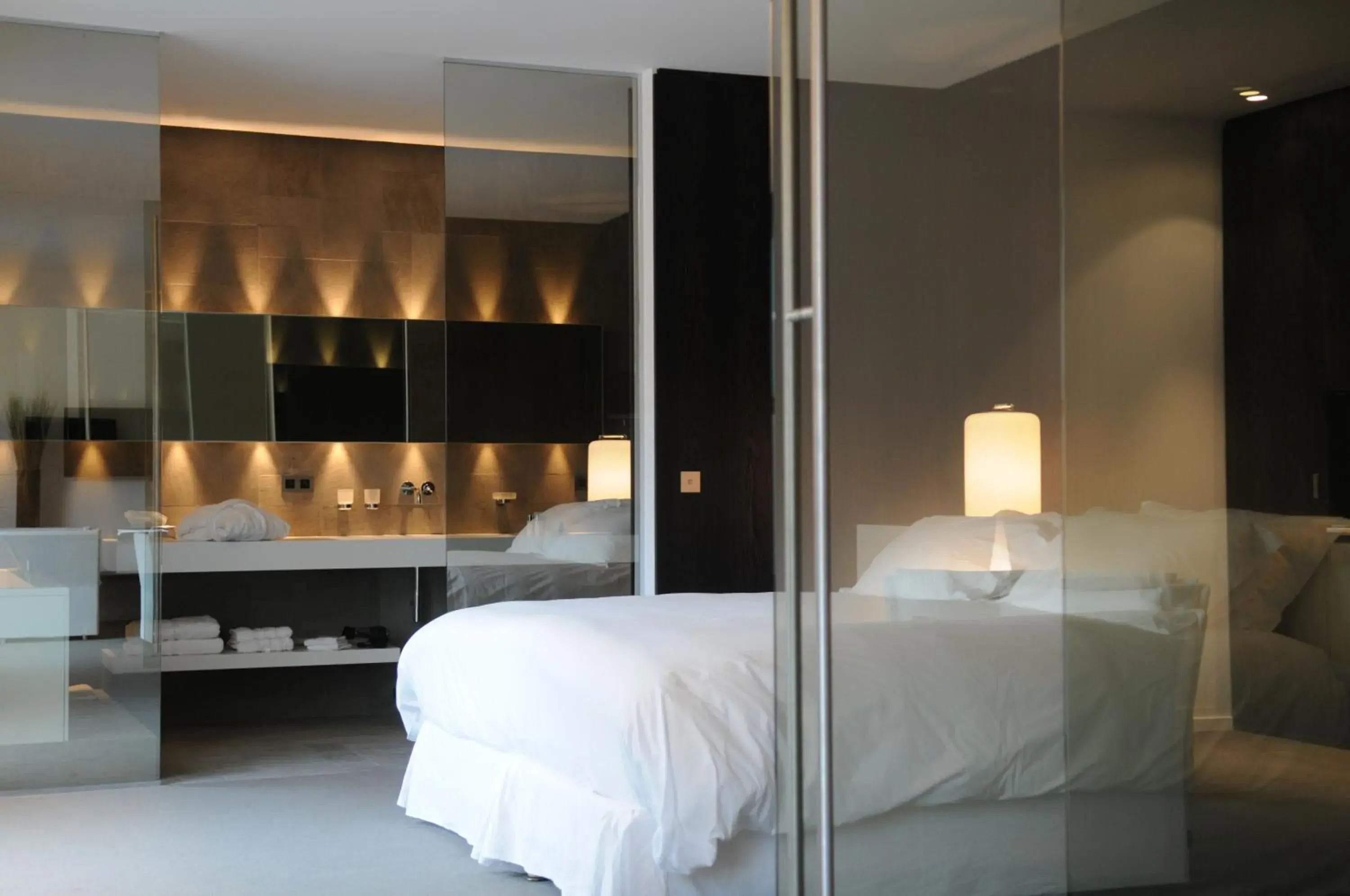 Suite Design d'Exception in Bdesign & Spa Suite Design d'Exception in Bdesign & Spa