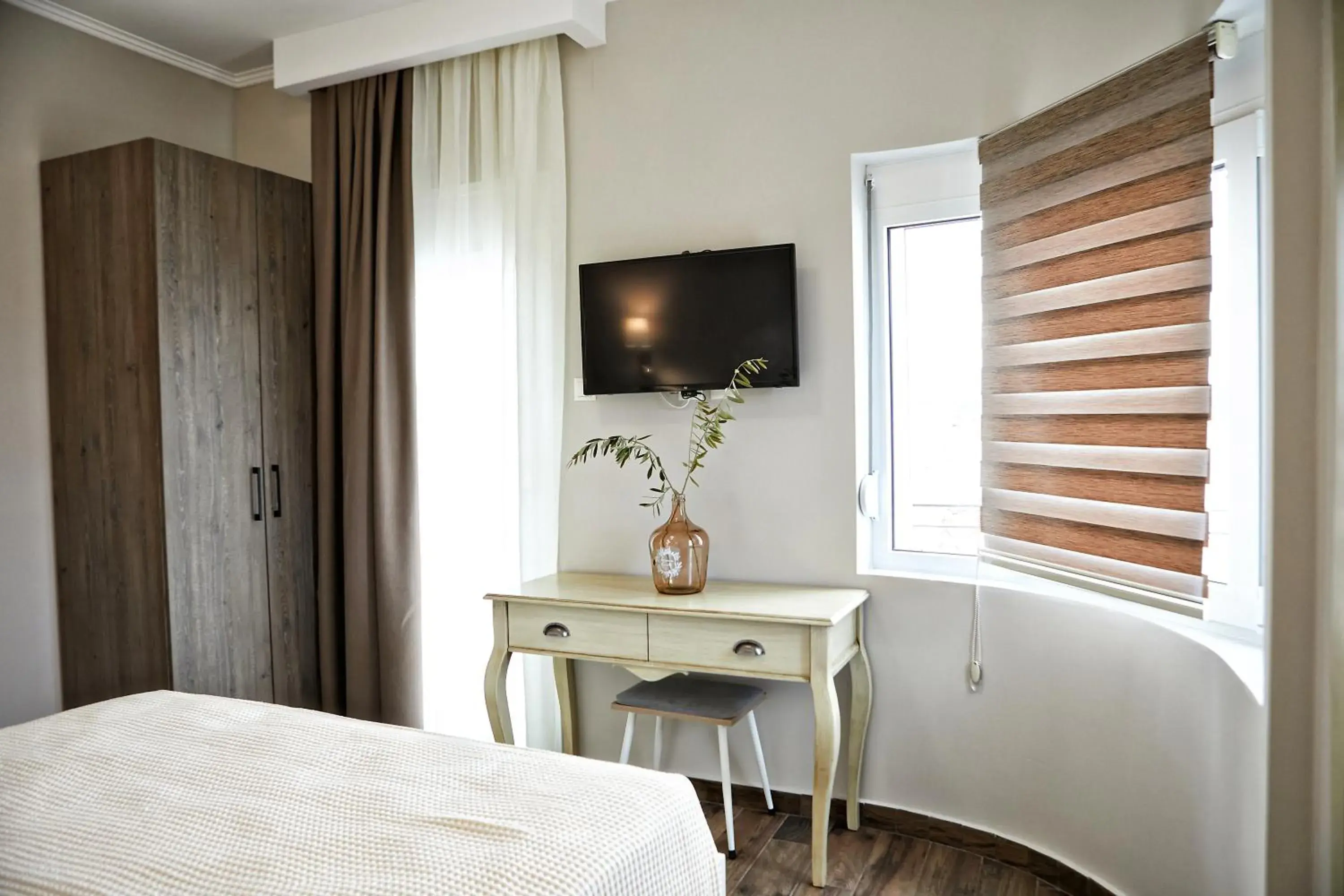 Apartment with Terrace in Romilia Guesthouse Apartment with Terrace in Romilia Guesthouse