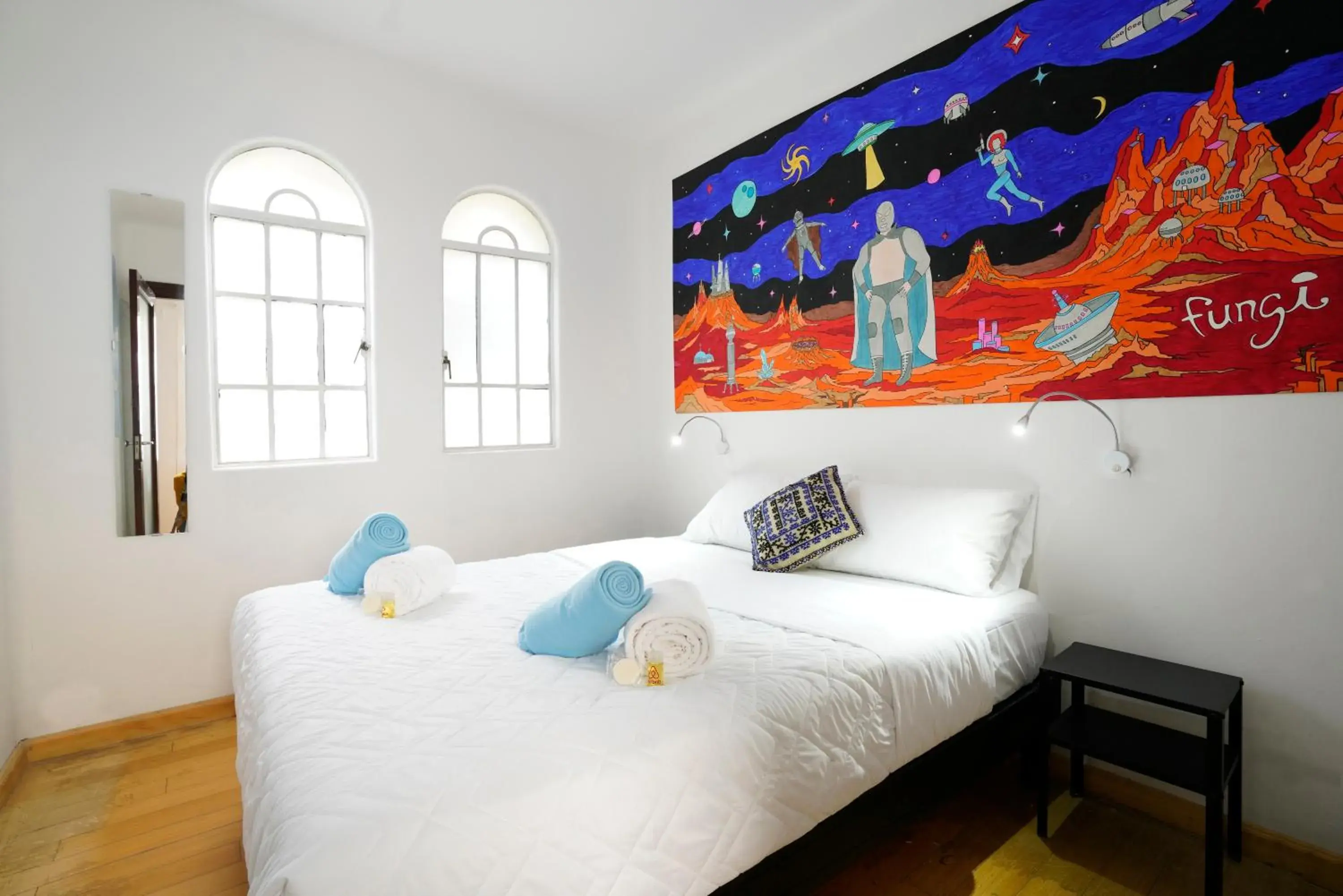 Double Room with Shared Bathroom in Hostal Fungi Casa Rosa Double Room with Shared Bathroom in Hostal Fungi Casa Rosa