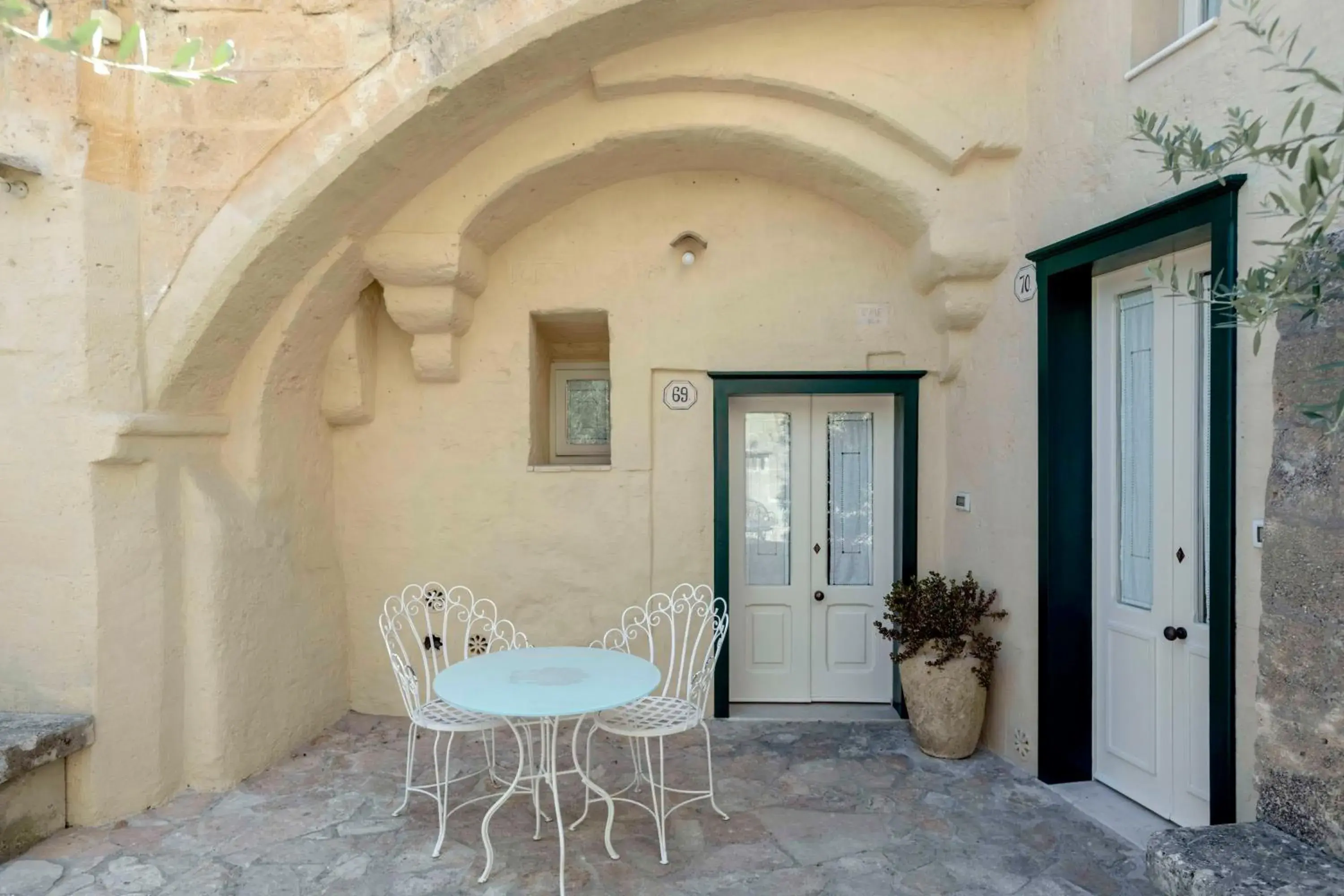 Double or Twin Room with Patio - Cave in Sant'Angelo - Le Residenze Double or Twin Room with Patio - Cave in Sant'Angelo - Le Residenze
