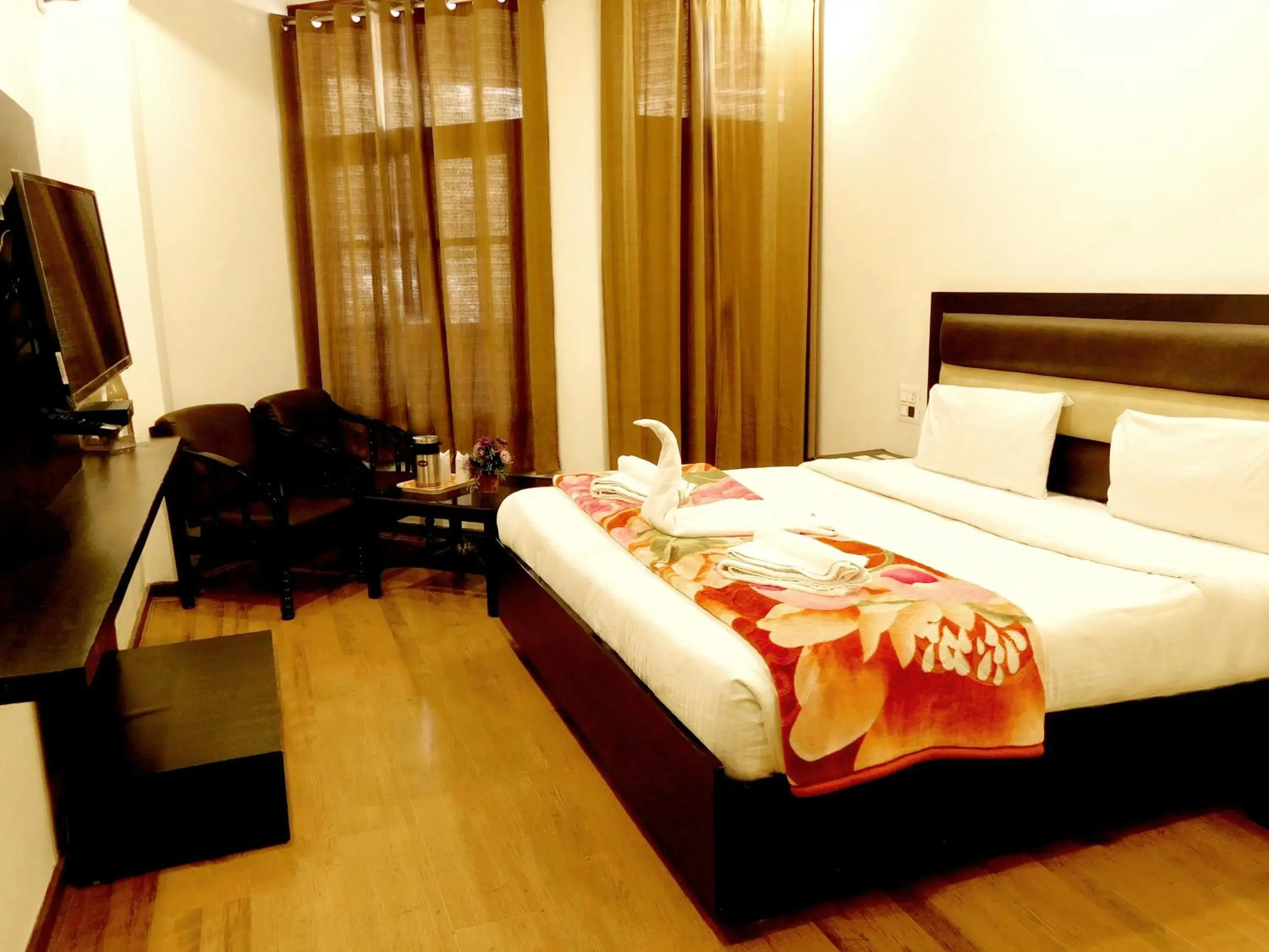 Deluxe Room - single occupancy in Hotel Crystal Palace Deluxe Room - single occupancy in Hotel Crystal Palace