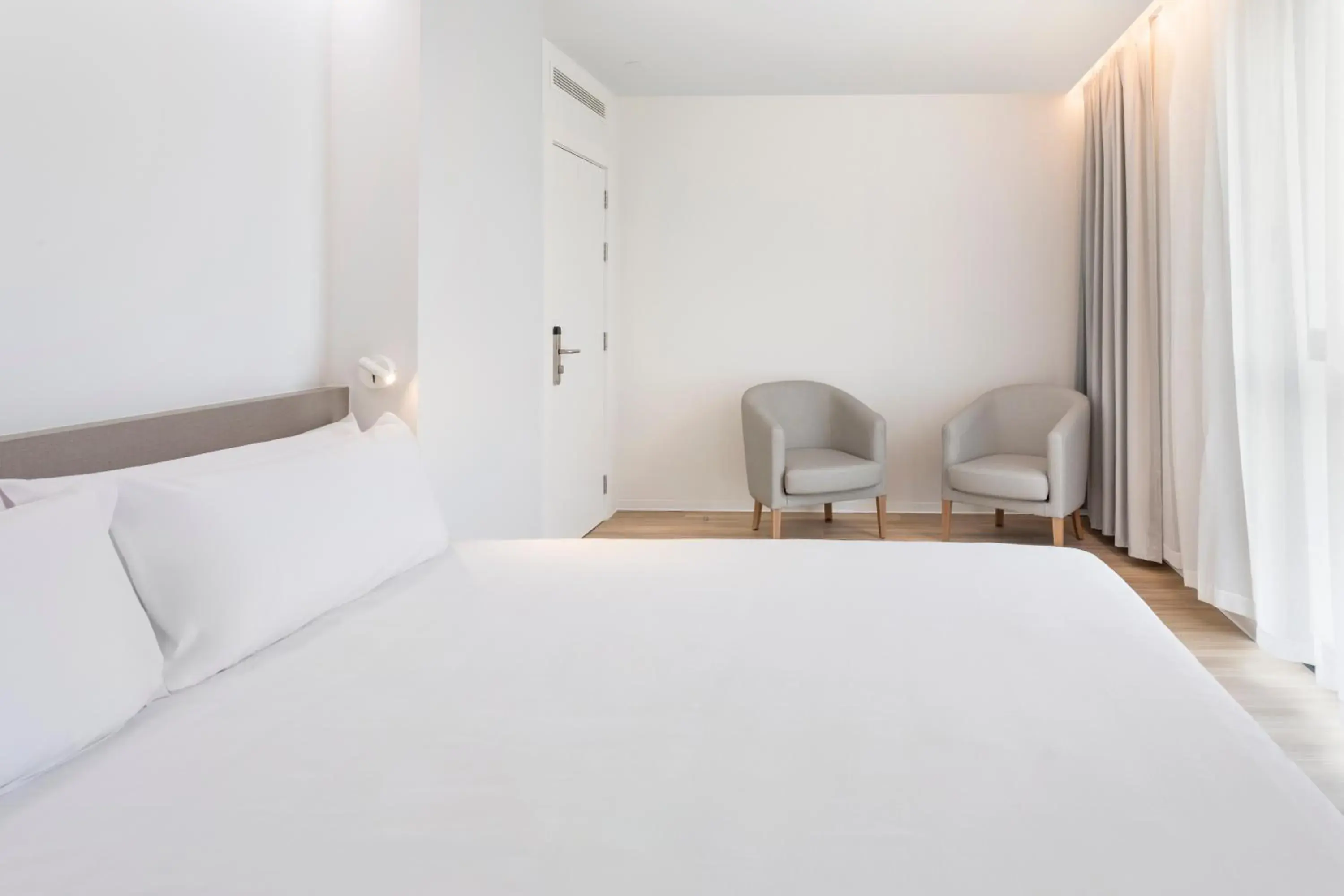 Superior Double Room in B&B HOTEL Santo Tirso Superior Double Room in B&B HOTEL Santo Tirso
