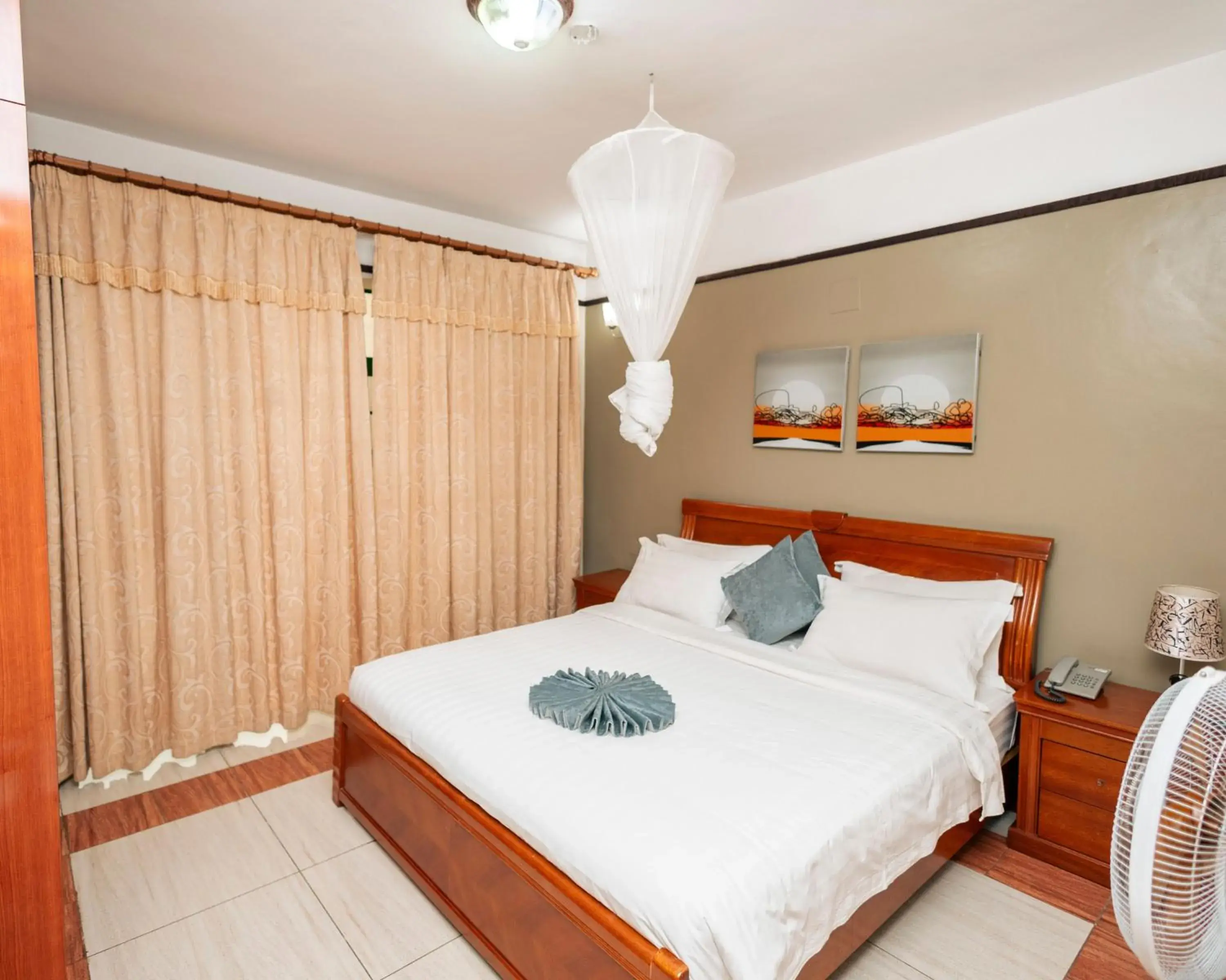 One-Bedroom Suite in Highlands Suites Hotel and Apartments One-Bedroom Suite in Highlands Suites Hotel and Apartments