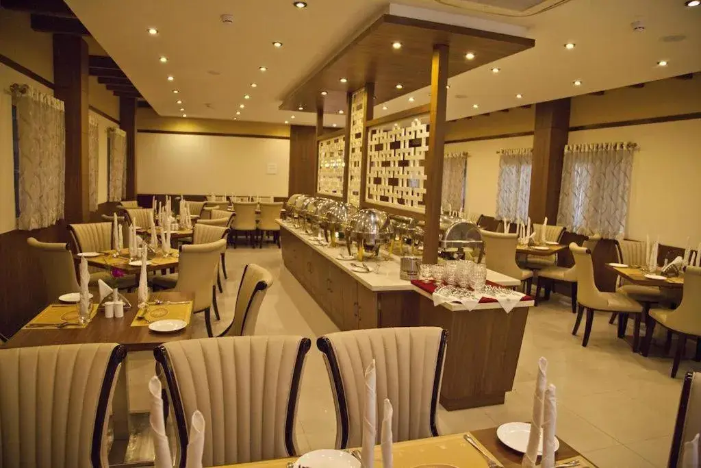 King Room - single occupancy in Hotel Prince Gardens King Room - single occupancy in Hotel Prince Gardens