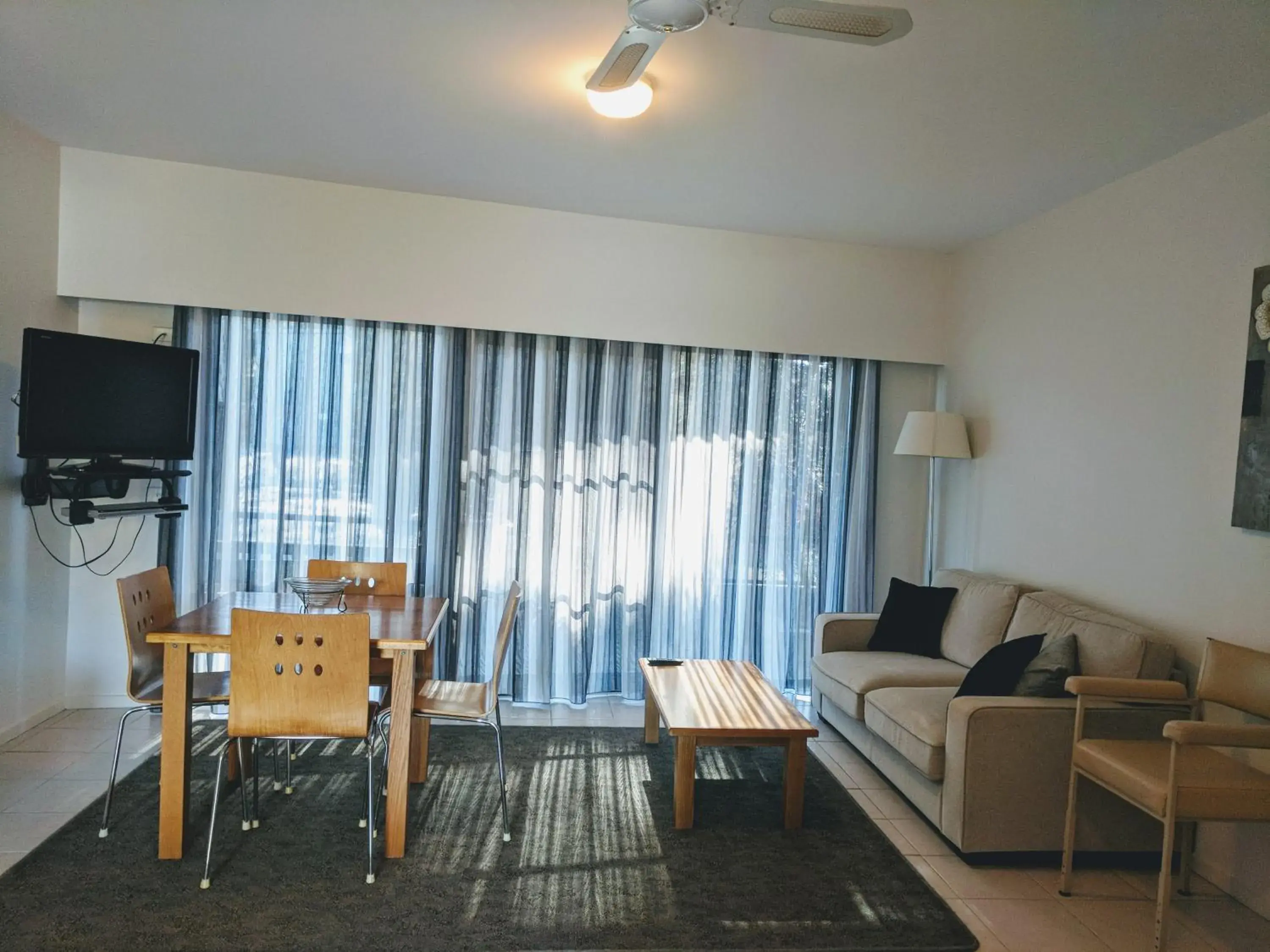 Double or Twin Room - Disability Access in Metung Waters Motel and Apartments Double or Twin Room - Disability Access in Metung Waters Motel and Apartments