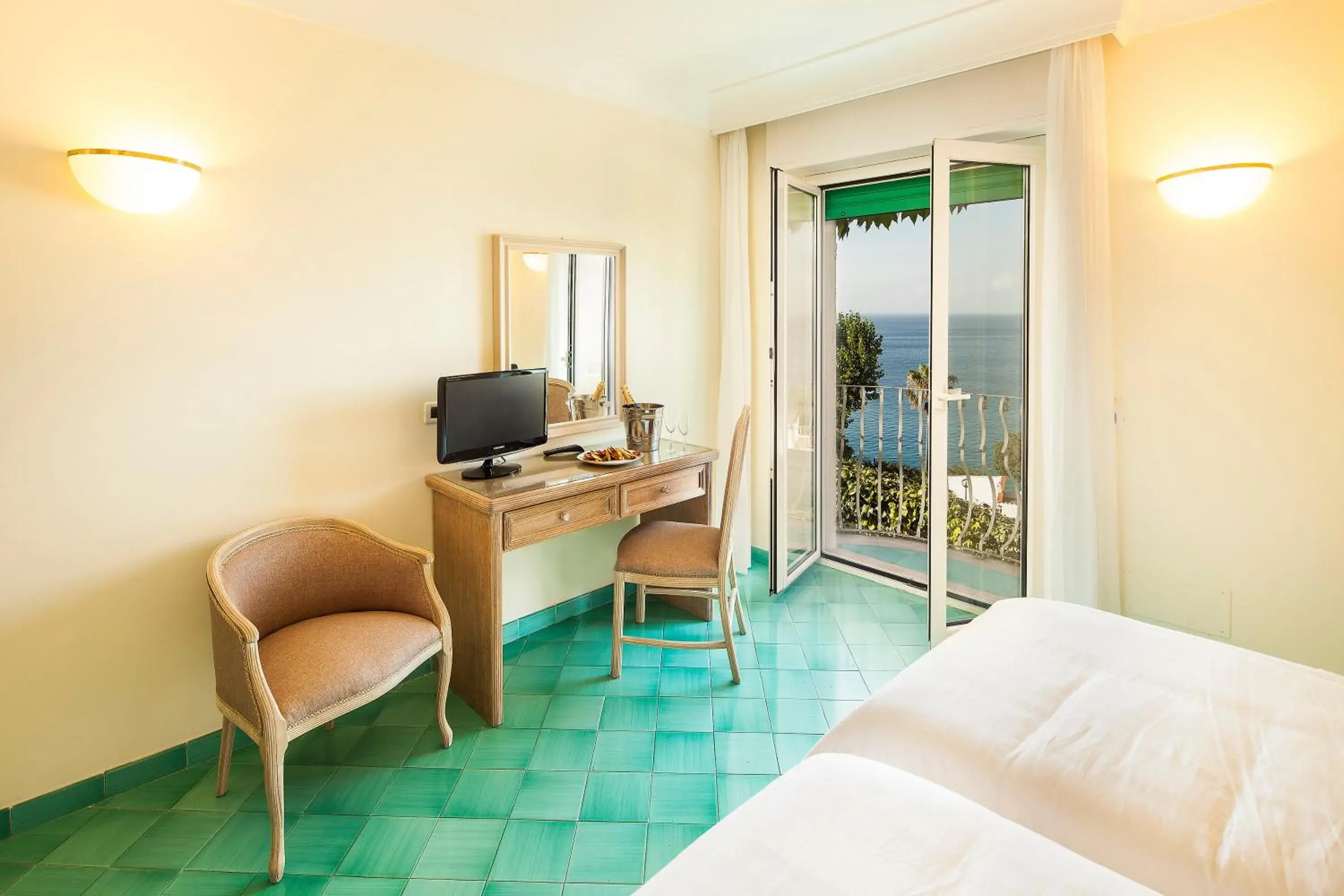 Double or Twin Room with Sea View in Hotel Continental Mare Double or Twin Room with Sea View in Hotel Continental Mare