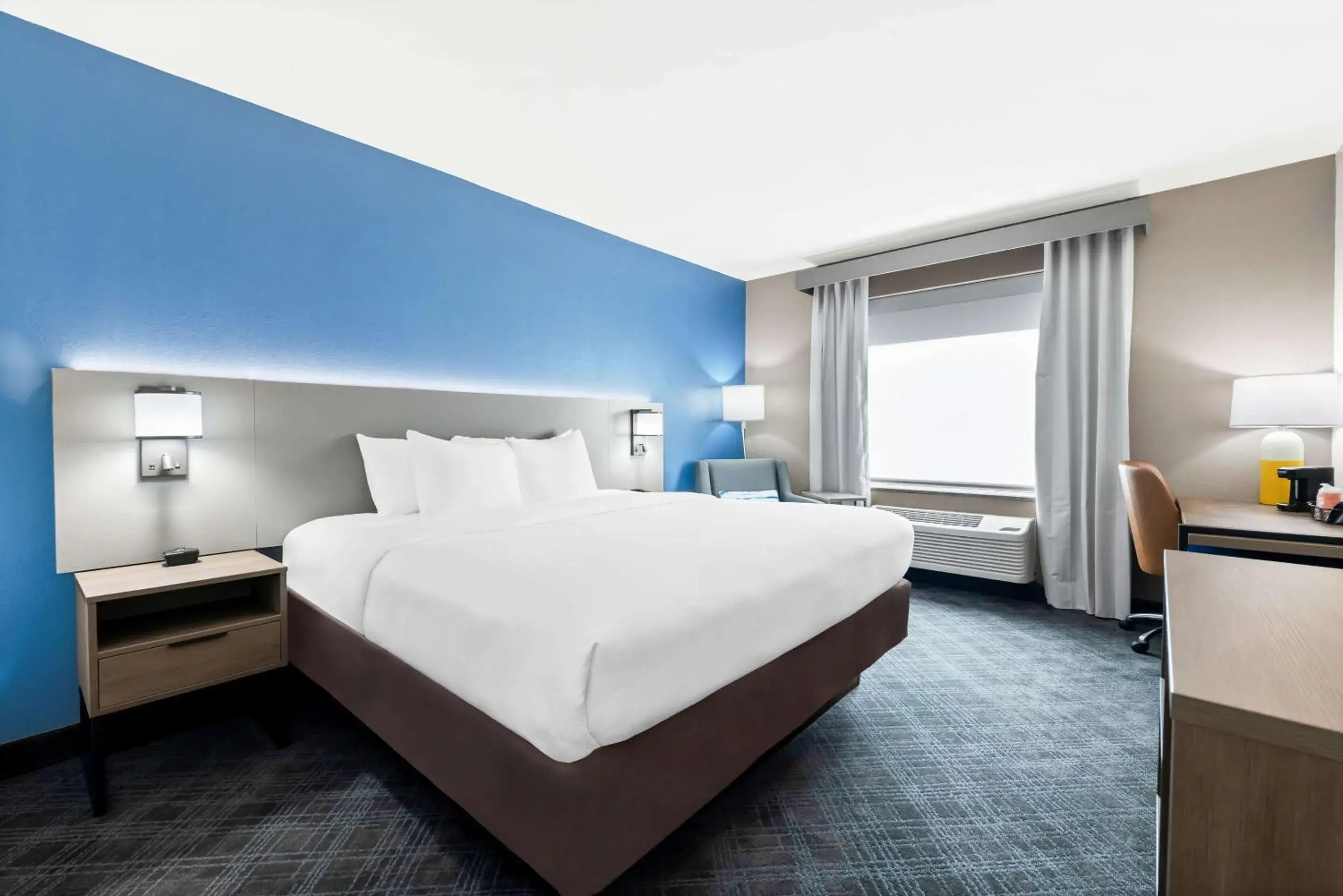 Standard King Room - Non-Smoking in Comfort Inn Sylva - Cullowhee Standard King Room - Non-Smoking in Comfort Inn Sylva - Cullowhee