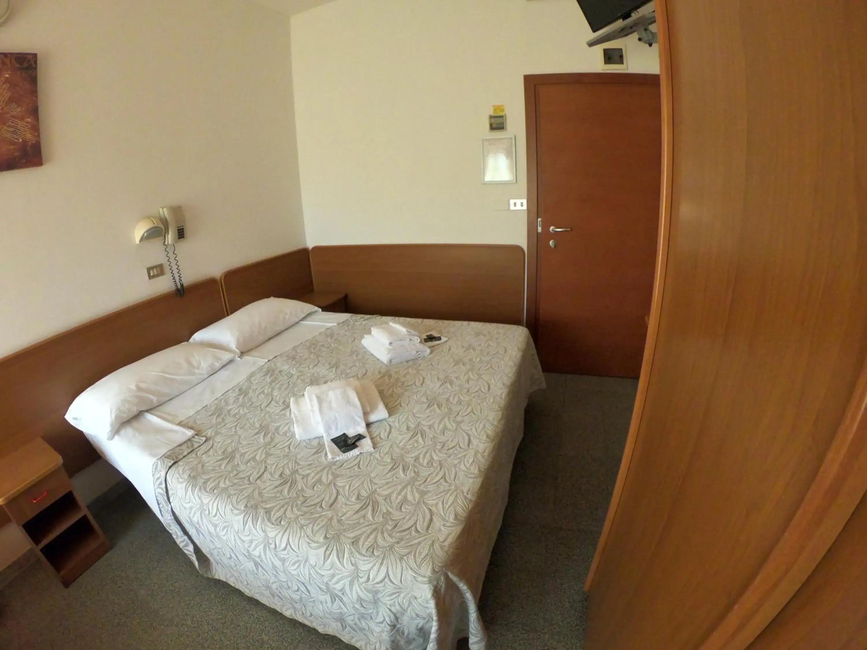 Double Room in HOTELHALFMOON Double Room in HOTELHALFMOON