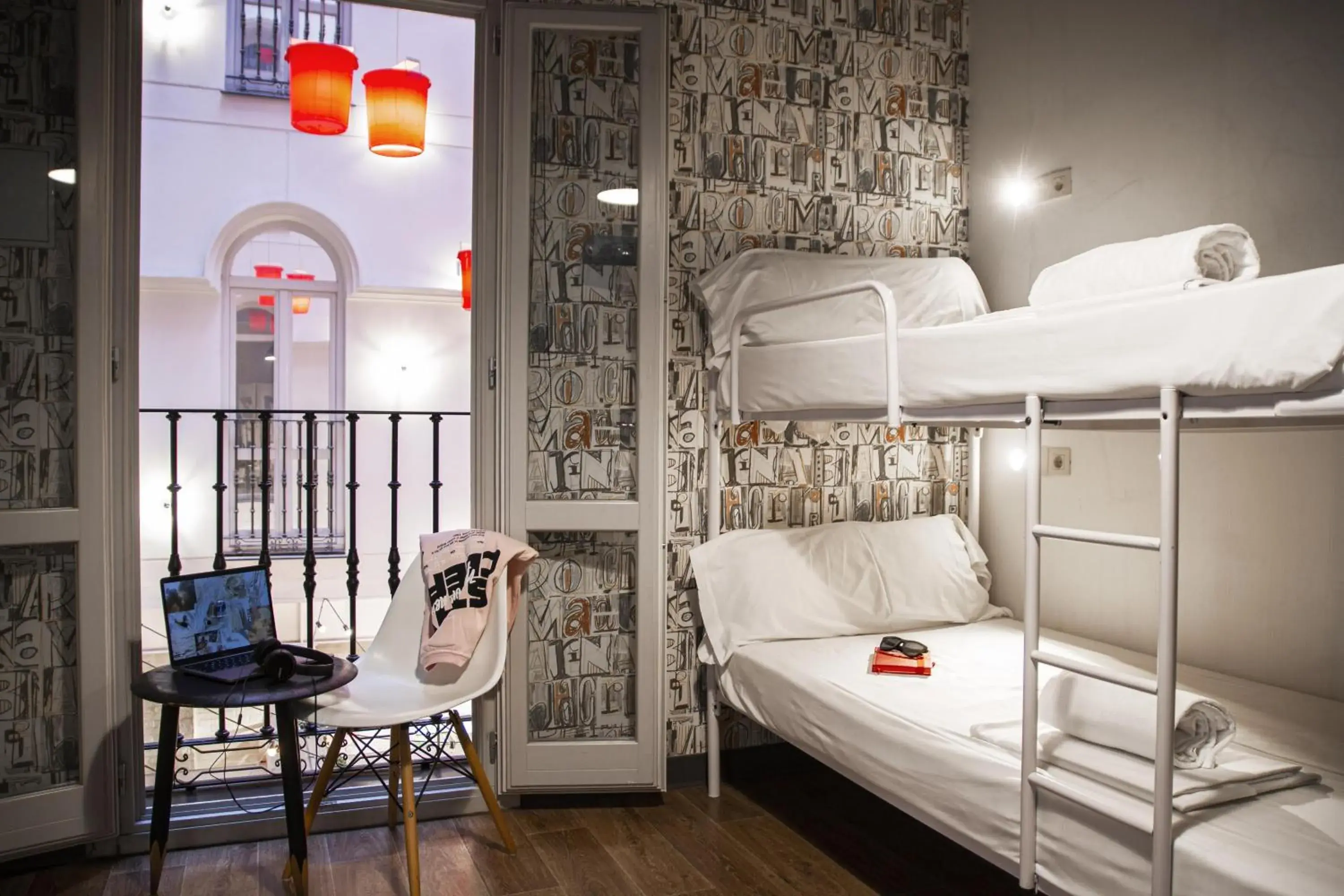 Bed in 4-Bed Female Dormitory Room with Private Bathroom in room00 Chueca Hostel Bed in 4-Bed Female Dormitory Room with Private Bathroom in room00 Chueca Hostel