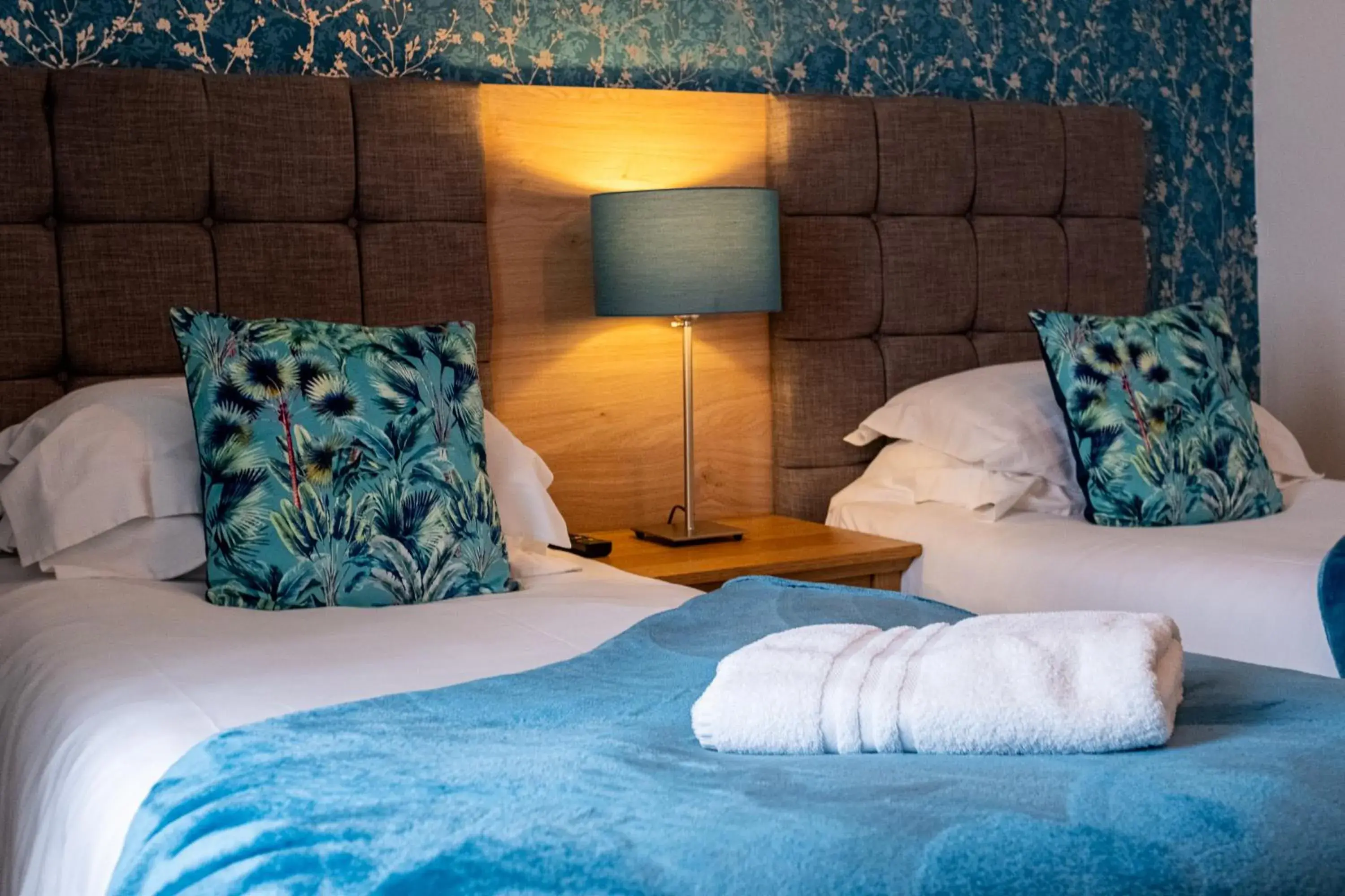 Twin/Double Room with Shower - single occupancy in The Upper Largo Hotel & Restaurant Twin/Double Room with Shower - single occupancy in The Upper Largo Hotel & Restaurant