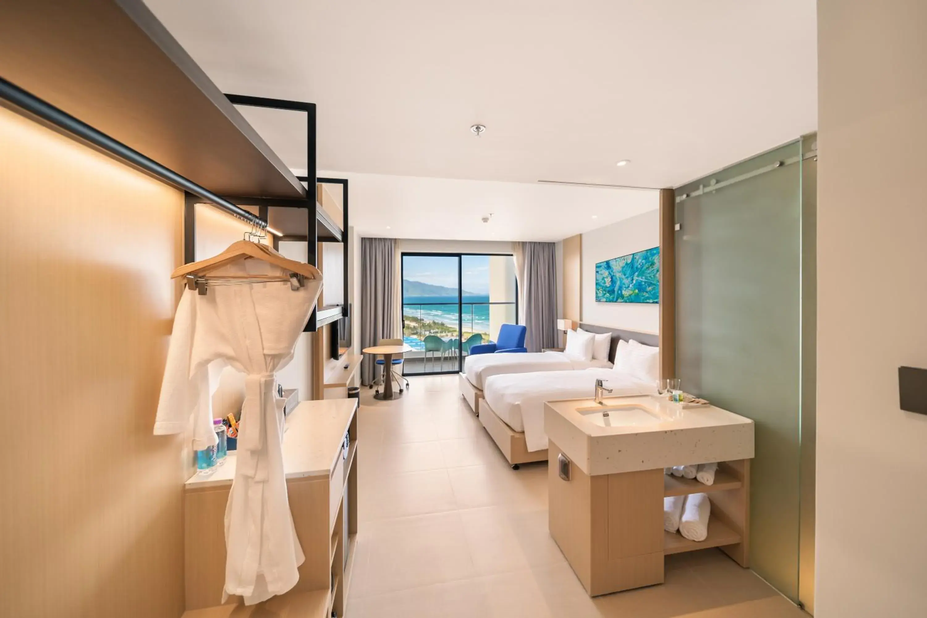 Deluxe Twin Room with Sea View in The Empyrean Cam Ranh Beach Resort Deluxe Twin Room with Sea View in The Empyrean Cam Ranh Beach Resort