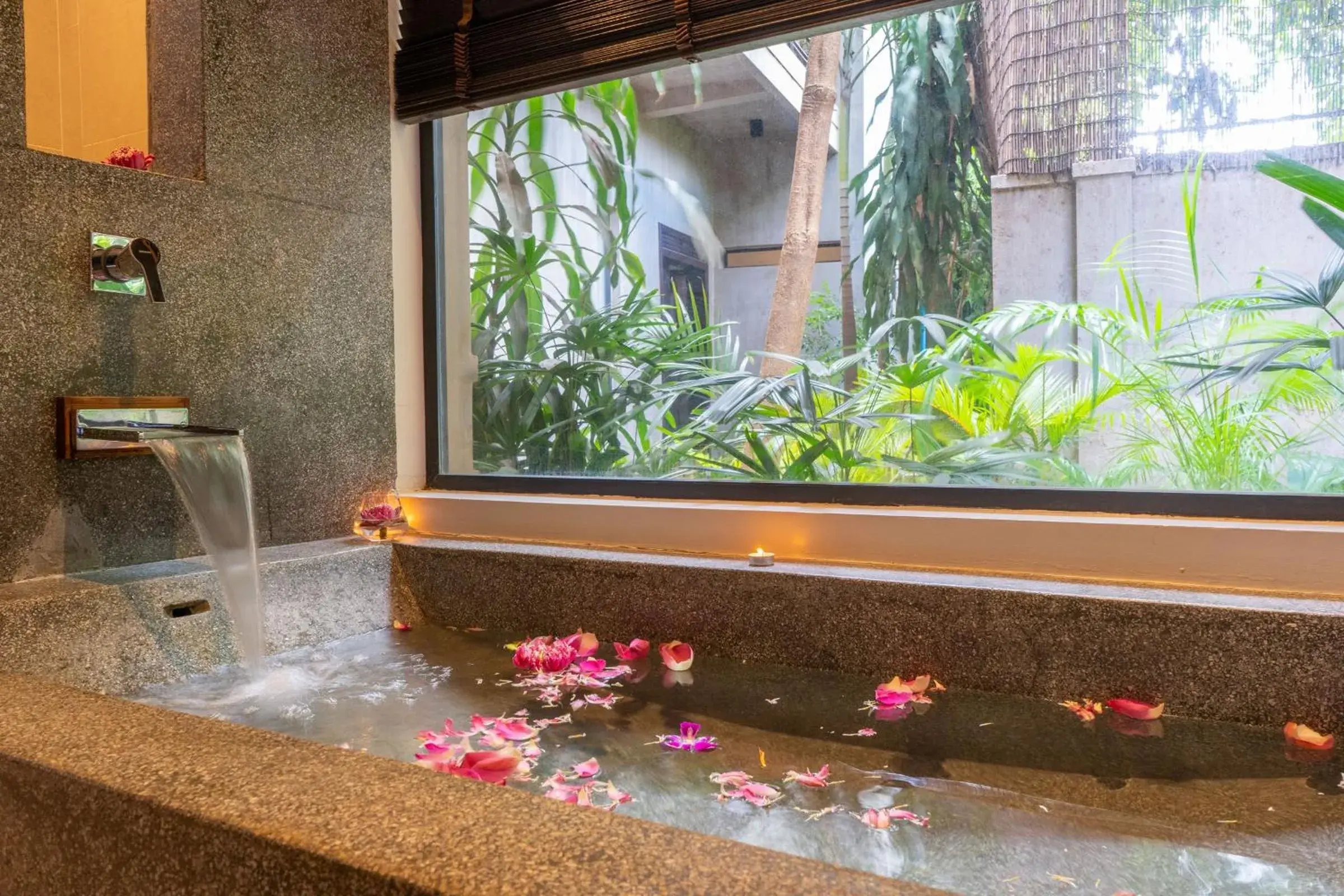 Suite with Garden View in Grange Suite with Garden View in Grange