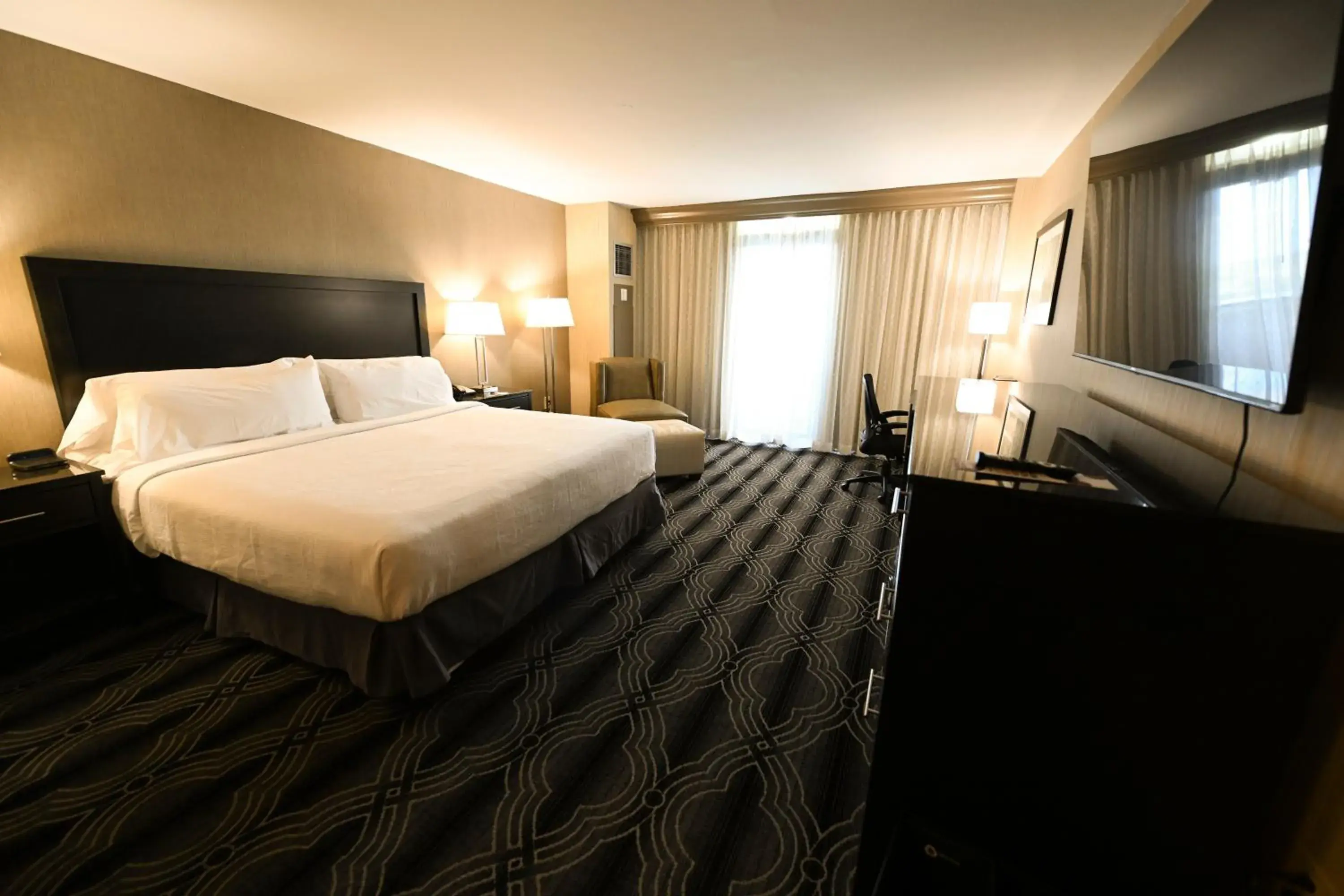 King Room in Grand Resort Hotel - Mt Laurel - Philadelphia King Room in Grand Resort Hotel - Mt Laurel - Philadelphia