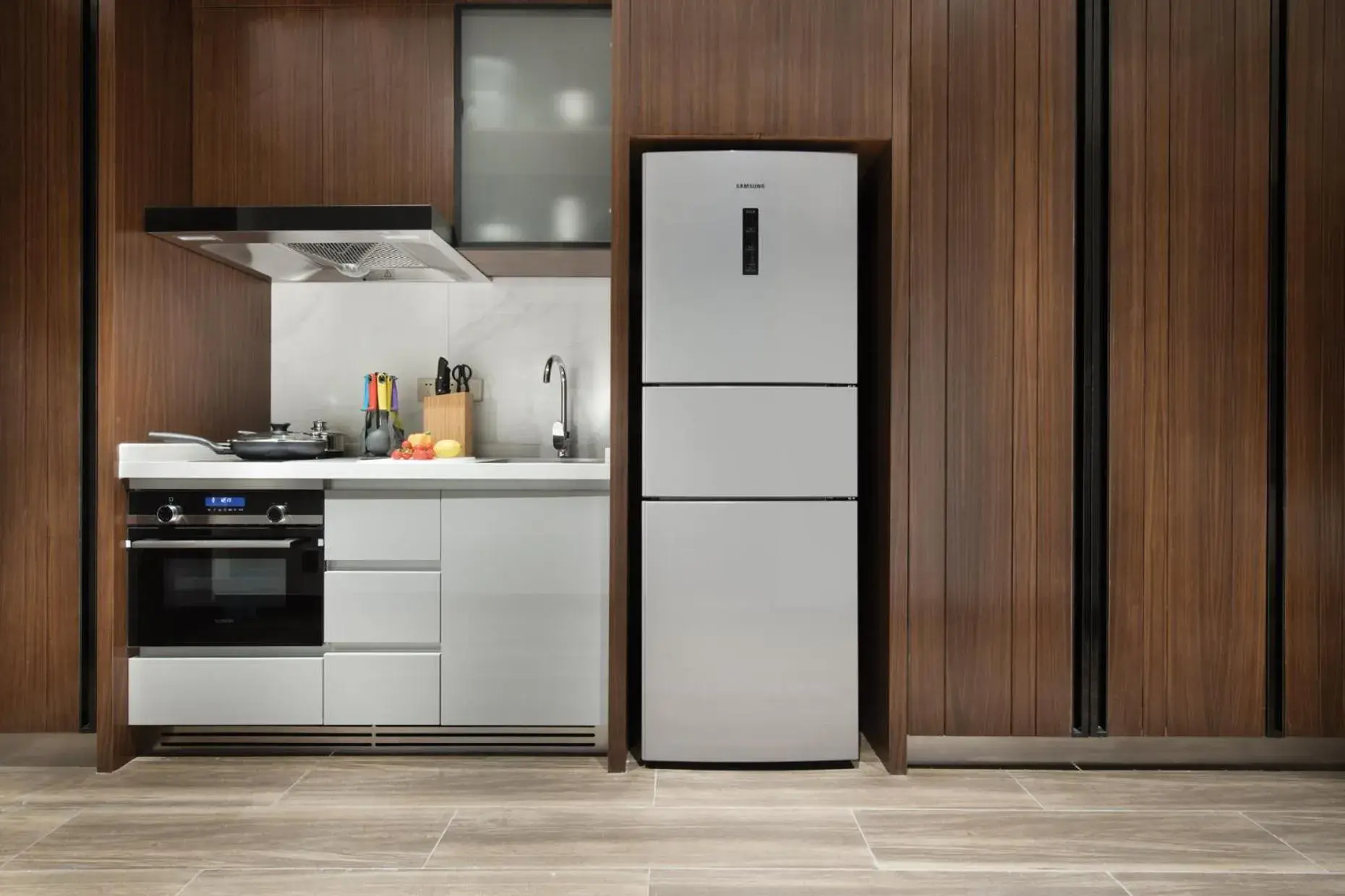 Studio with Balcony in Oakwood Residence Foshan Studio with Balcony in Oakwood Residence Foshan