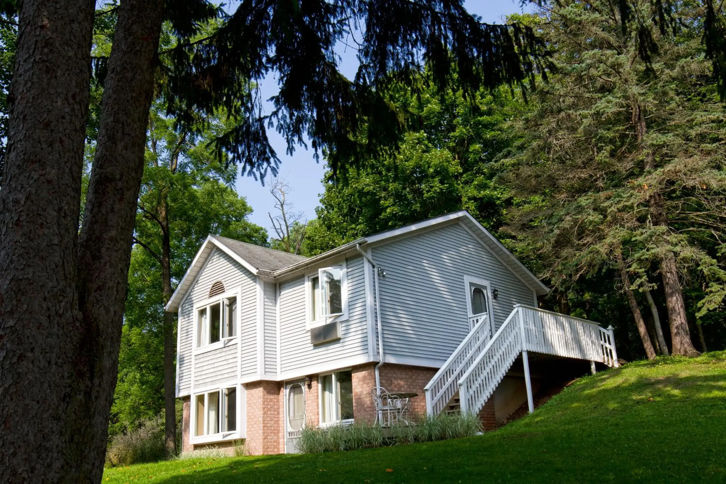 Deluxe King Suite in Westover Inn Deluxe King Suite in Westover Inn