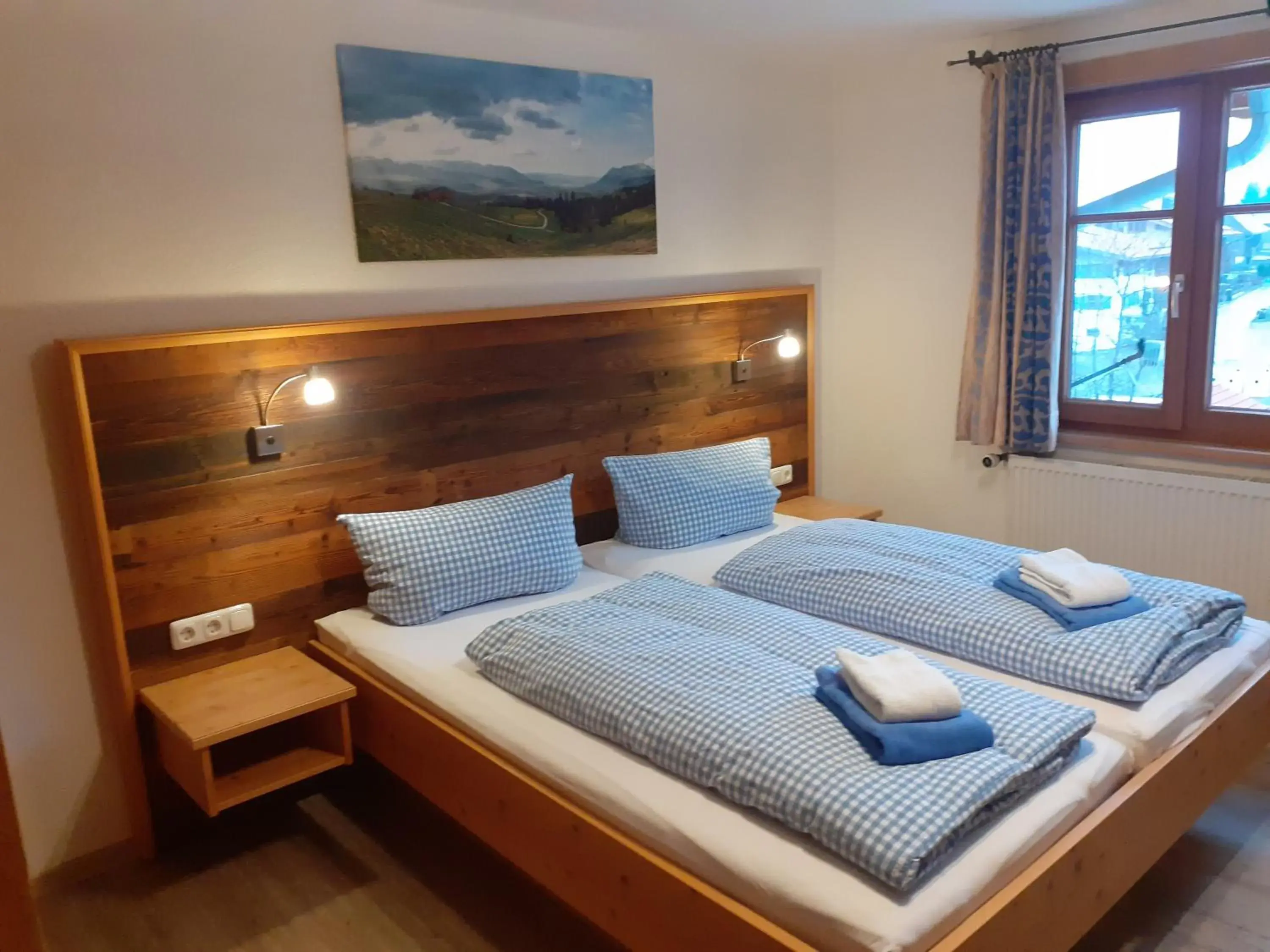 Large Double Room in Berggasthof Sonne Allgäu Large Double Room in Berggasthof Sonne Allgäu