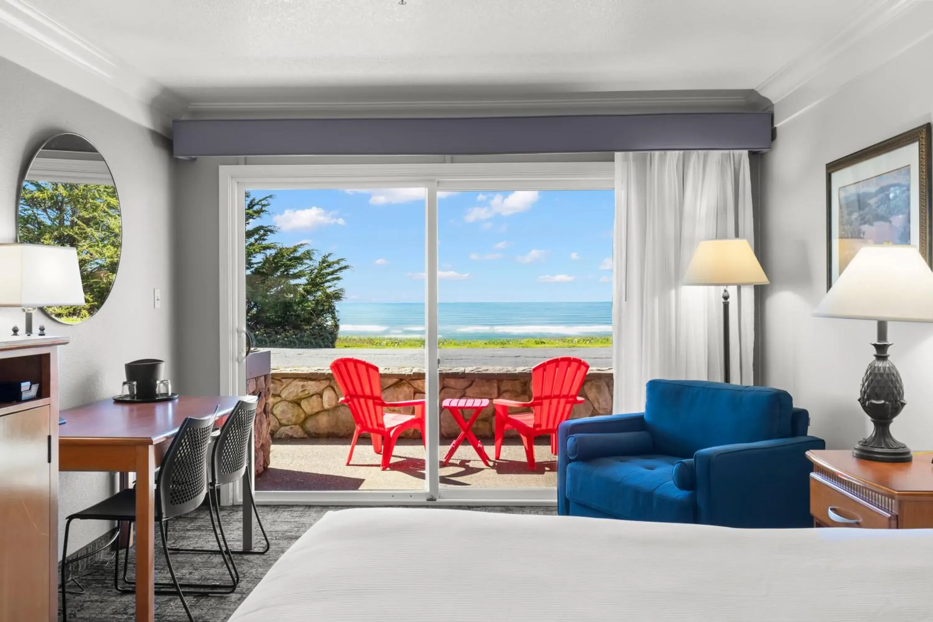 King Bed with Ocean View - (No Pets) in Beachcomber Motel King Bed with Ocean View - (No Pets) in Beachcomber Motel