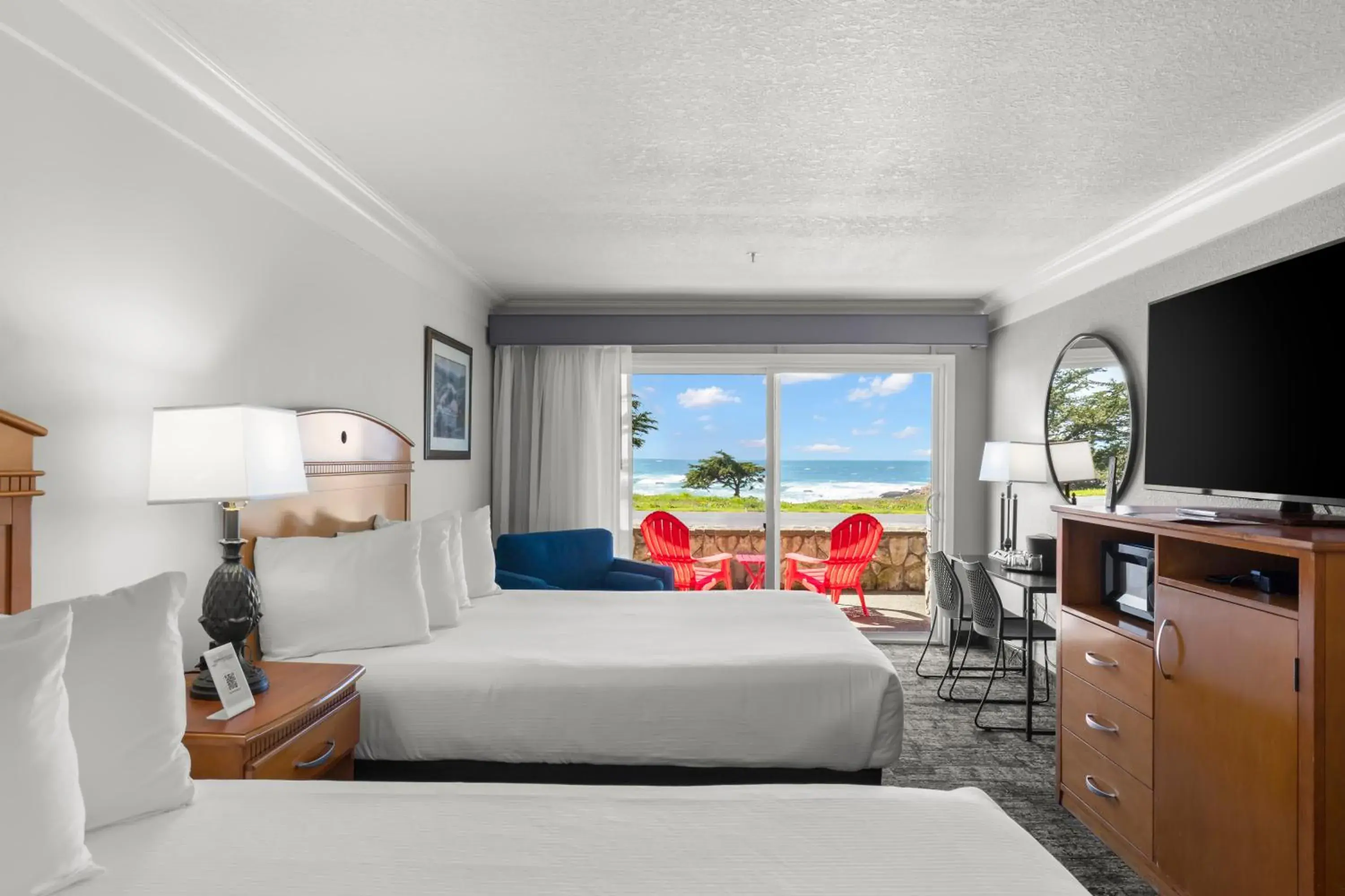 Two Queen Beds with Ocean View - (No Pets) in Beachcomber Motel Two Queen Beds with Ocean View - (No Pets) in Beachcomber Motel