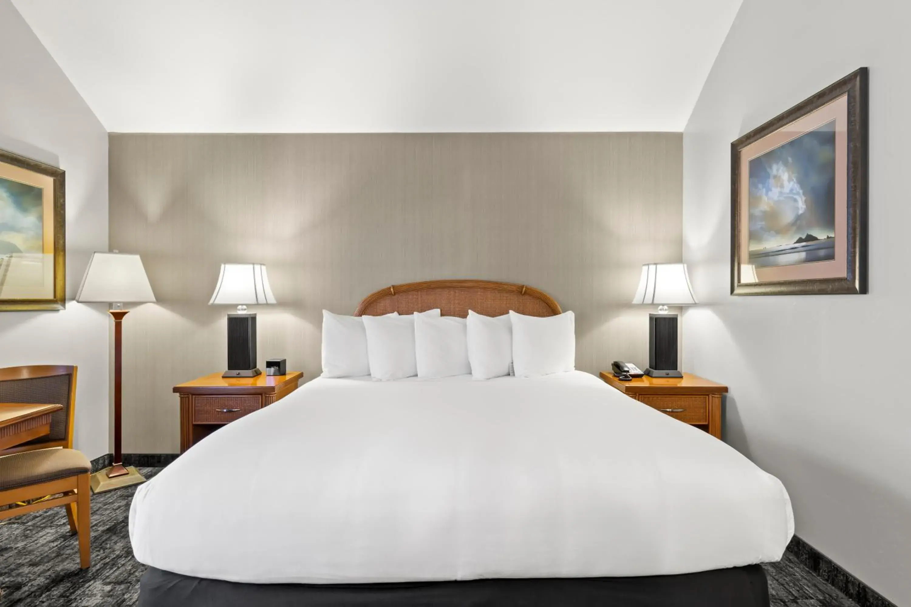 King Standard (No-View) in Surf and Sand Lodge King Standard (No-View) in Surf and Sand Lodge