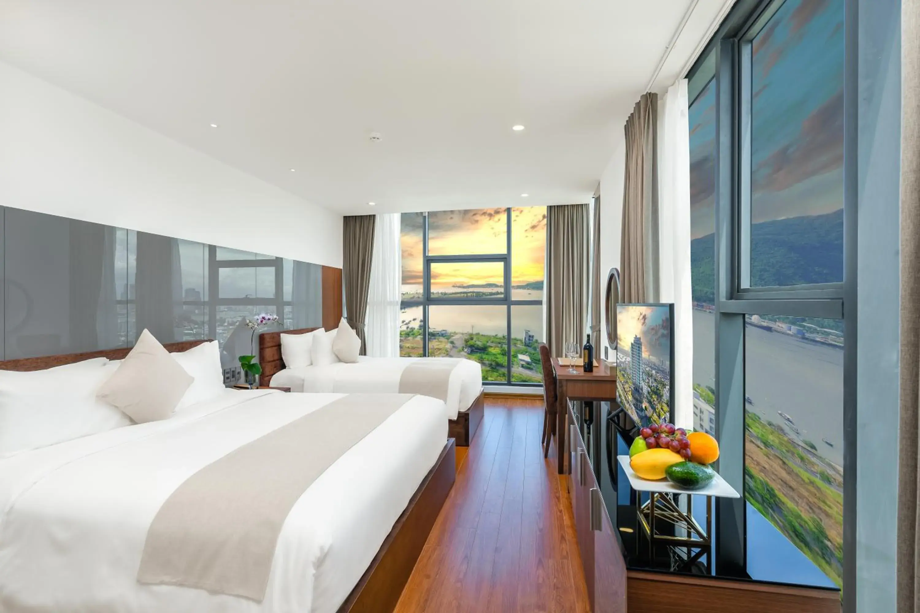 Premium Triple Room Panoramic view in Alan Sea Hotel Danang Premium Triple Room Panoramic view in Alan Sea Hotel Danang