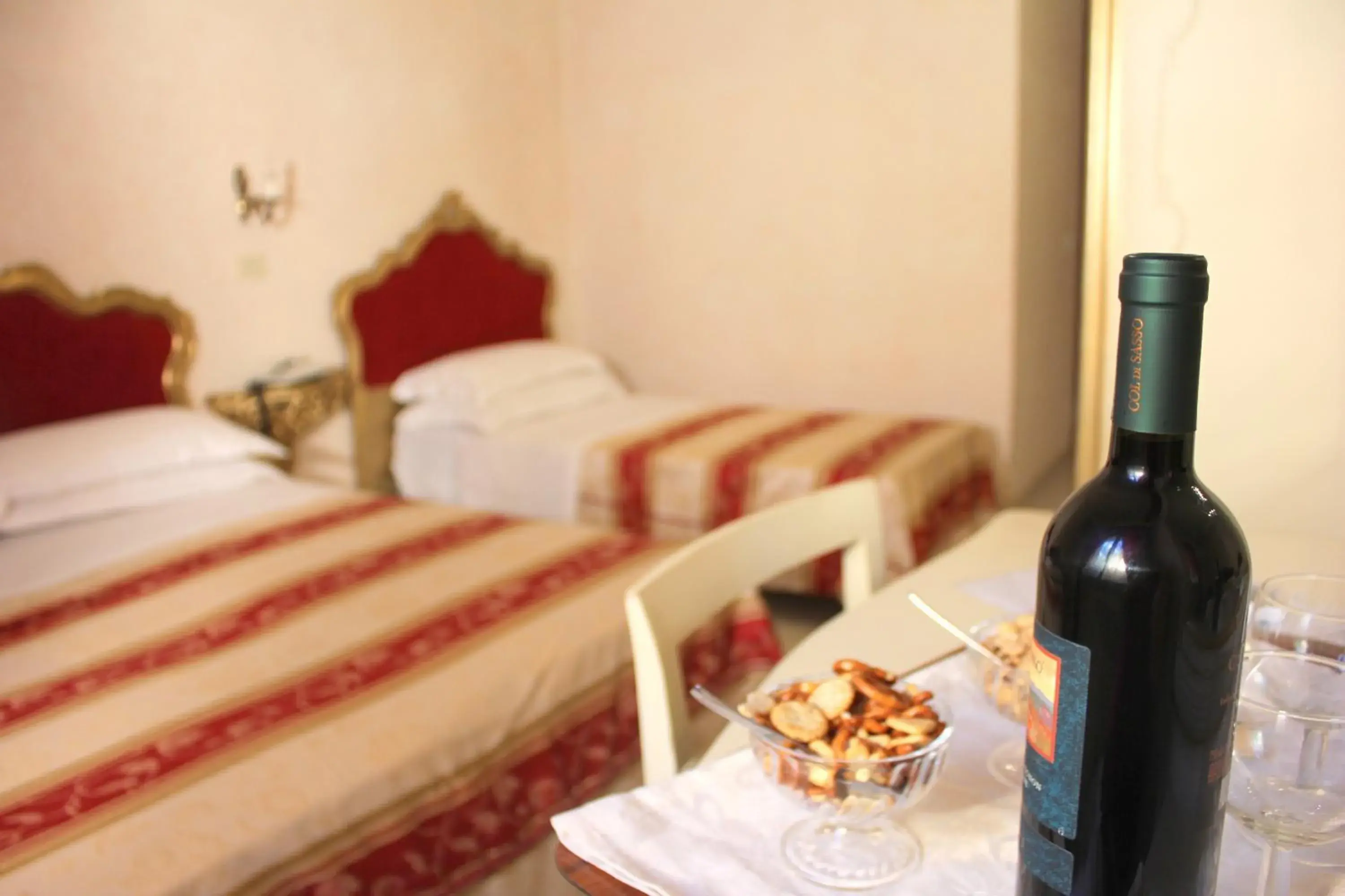 Triple Room in Hotel Romulus Triple Room in Hotel Romulus