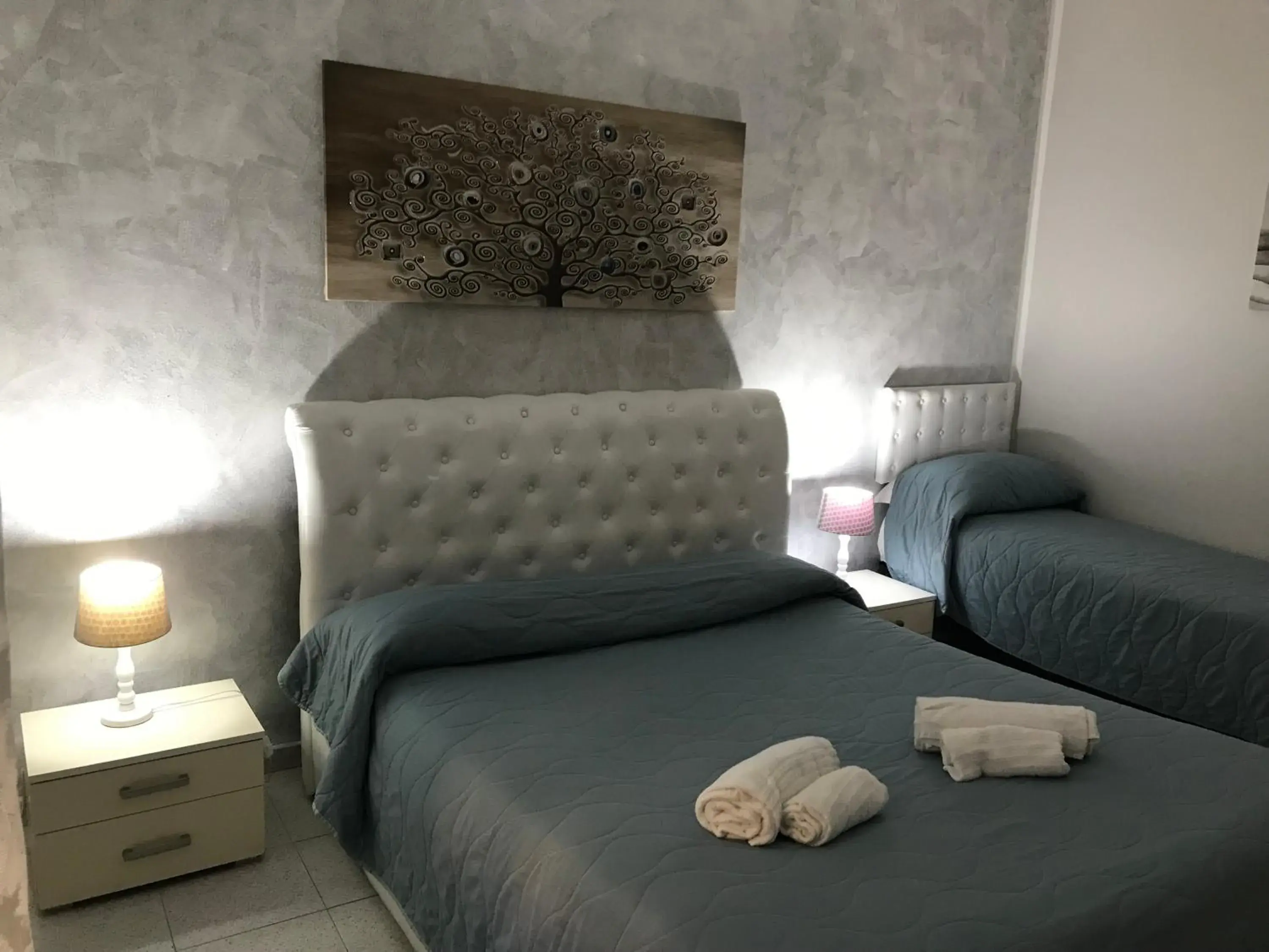 Triple Room in Busalacchi B&B Triple Room in Busalacchi B&B