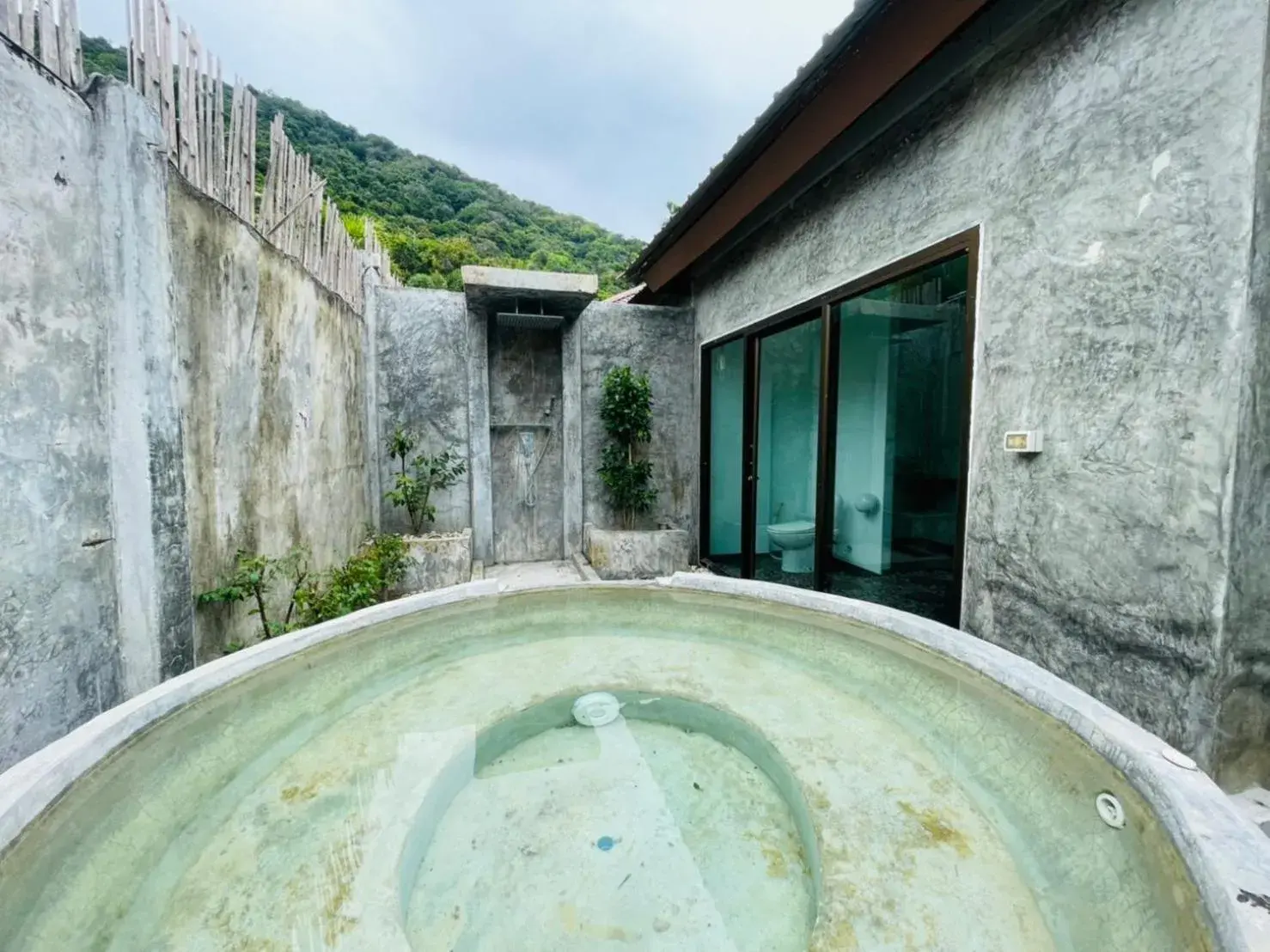 Deluxe Double Room with Bath in The Sea Resort Haad Rin Deluxe Double Room with Bath in The Sea Resort Haad Rin