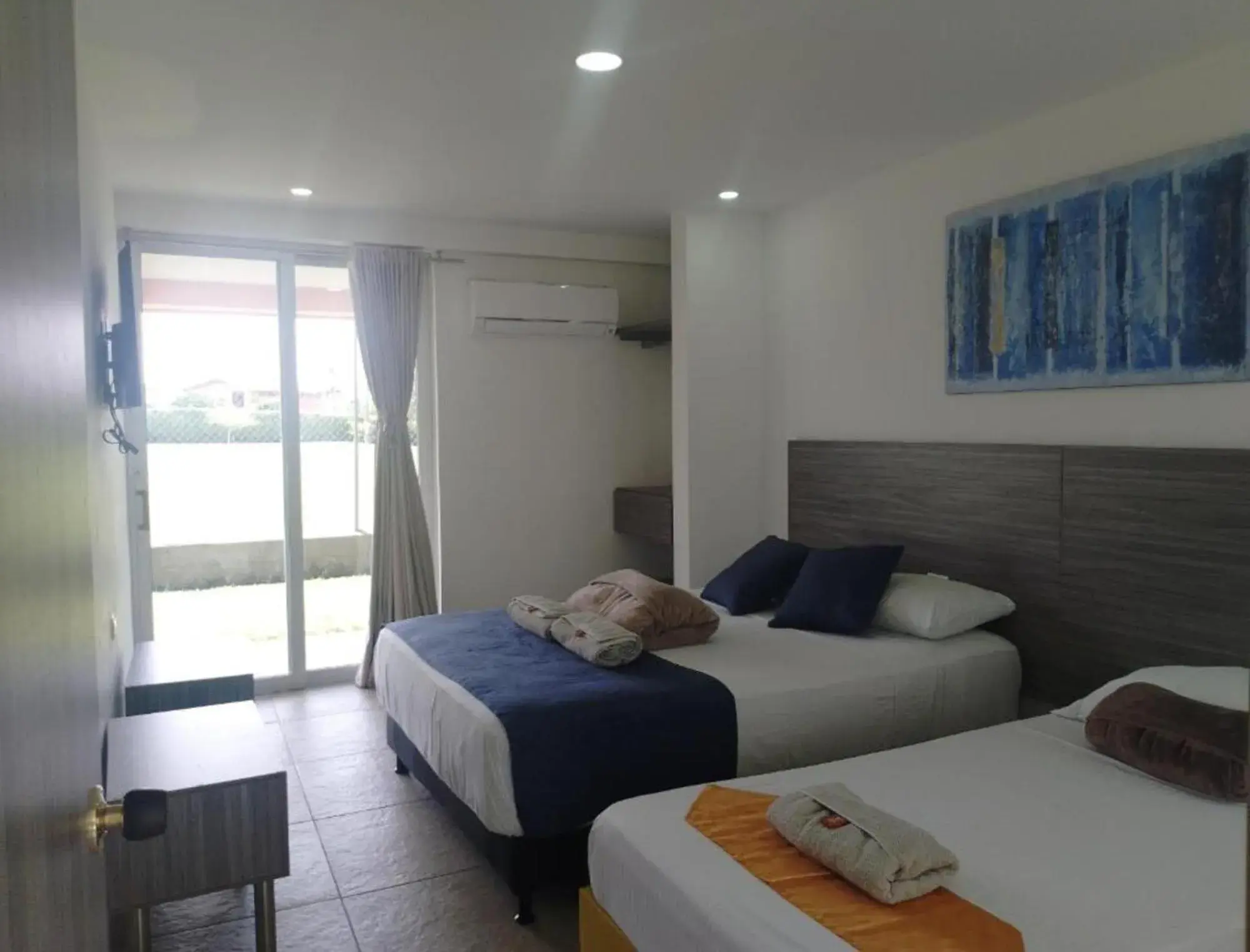 Triple Room with View in HOTEl PALO GRANDE CF PEREIRA Triple Room with View in HOTEl PALO GRANDE CF PEREIRA