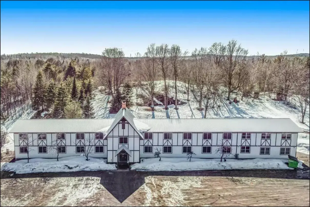 Snow Chasers Lodge Snow Chasers Lodge