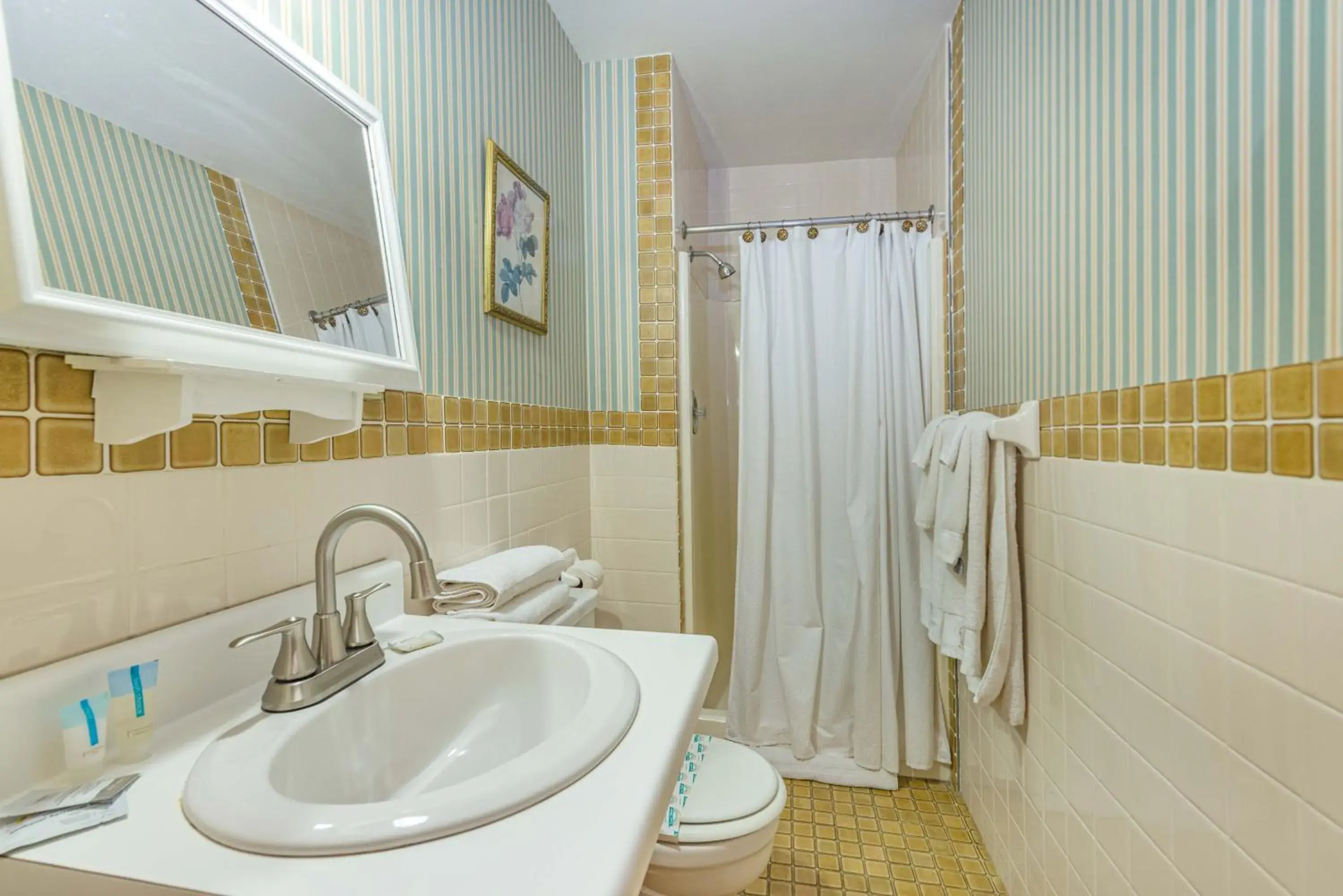 Sunset Suite in White Rose Inns & Motel Sunset Suite in White Rose Inns & Motel