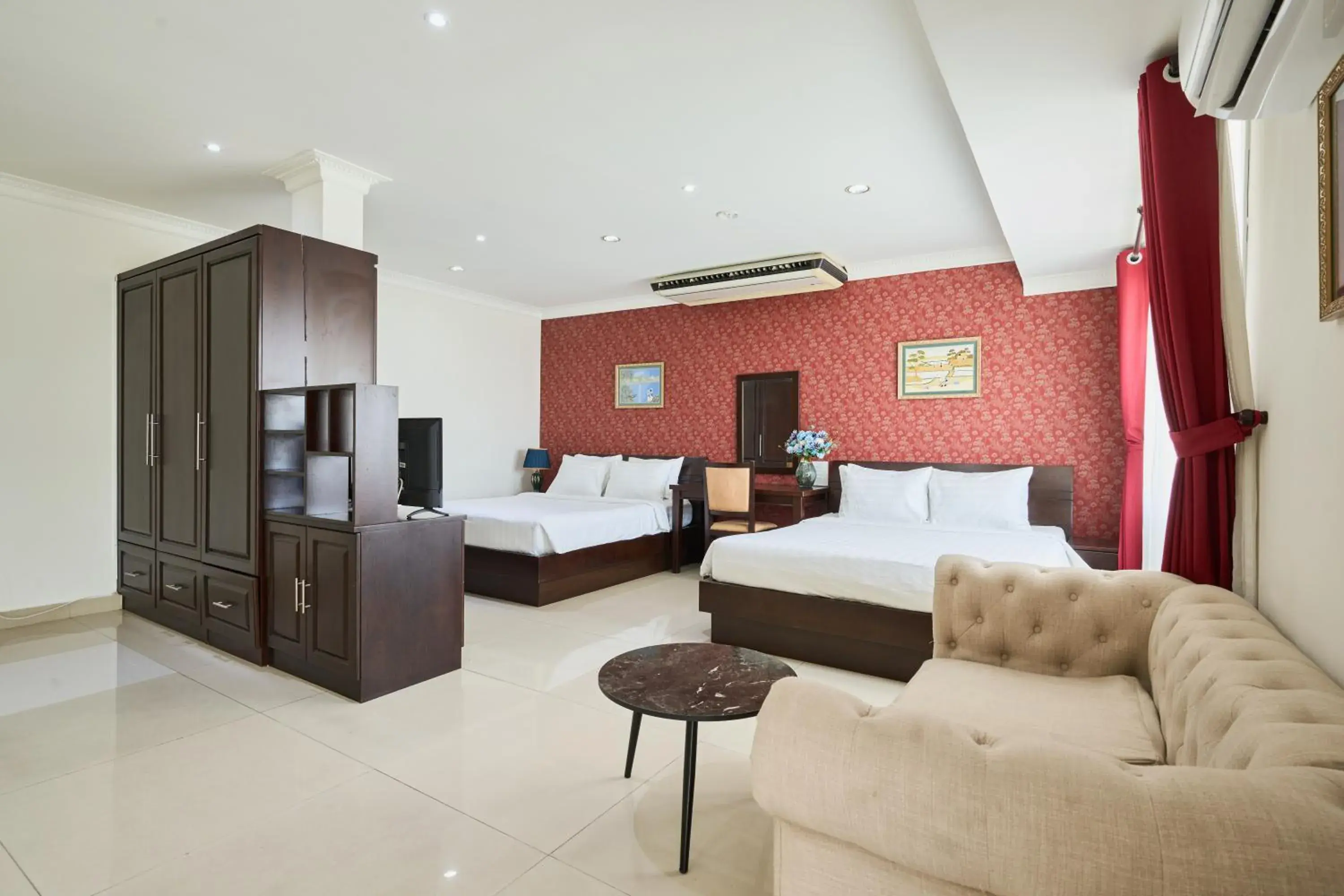 Family Suite in La Bonita Hotel and Apartments Family Suite in La Bonita Hotel and Apartments