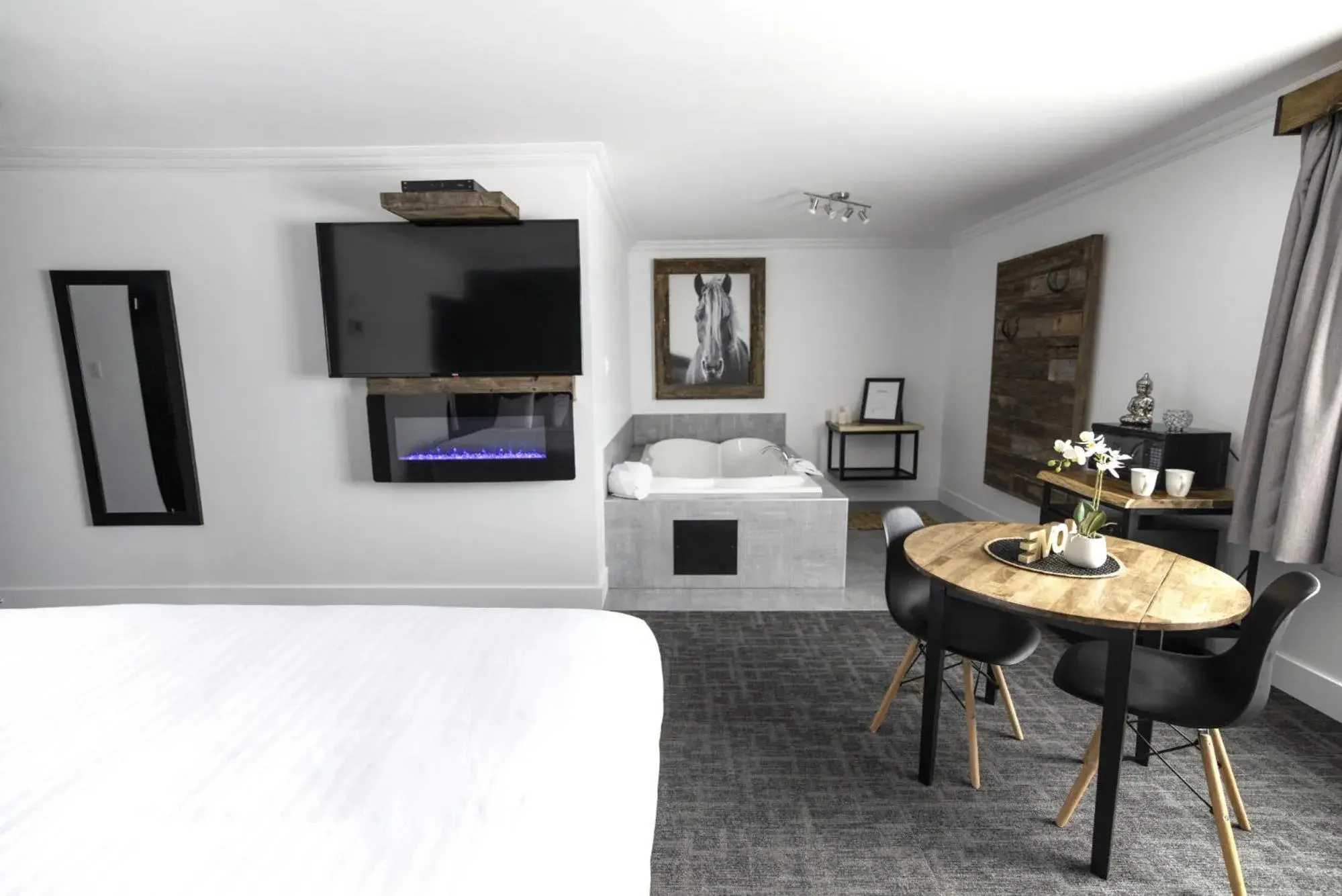 Standard Suite in Hôtel Napoléon Standard Suite in Hôtel Napoléon