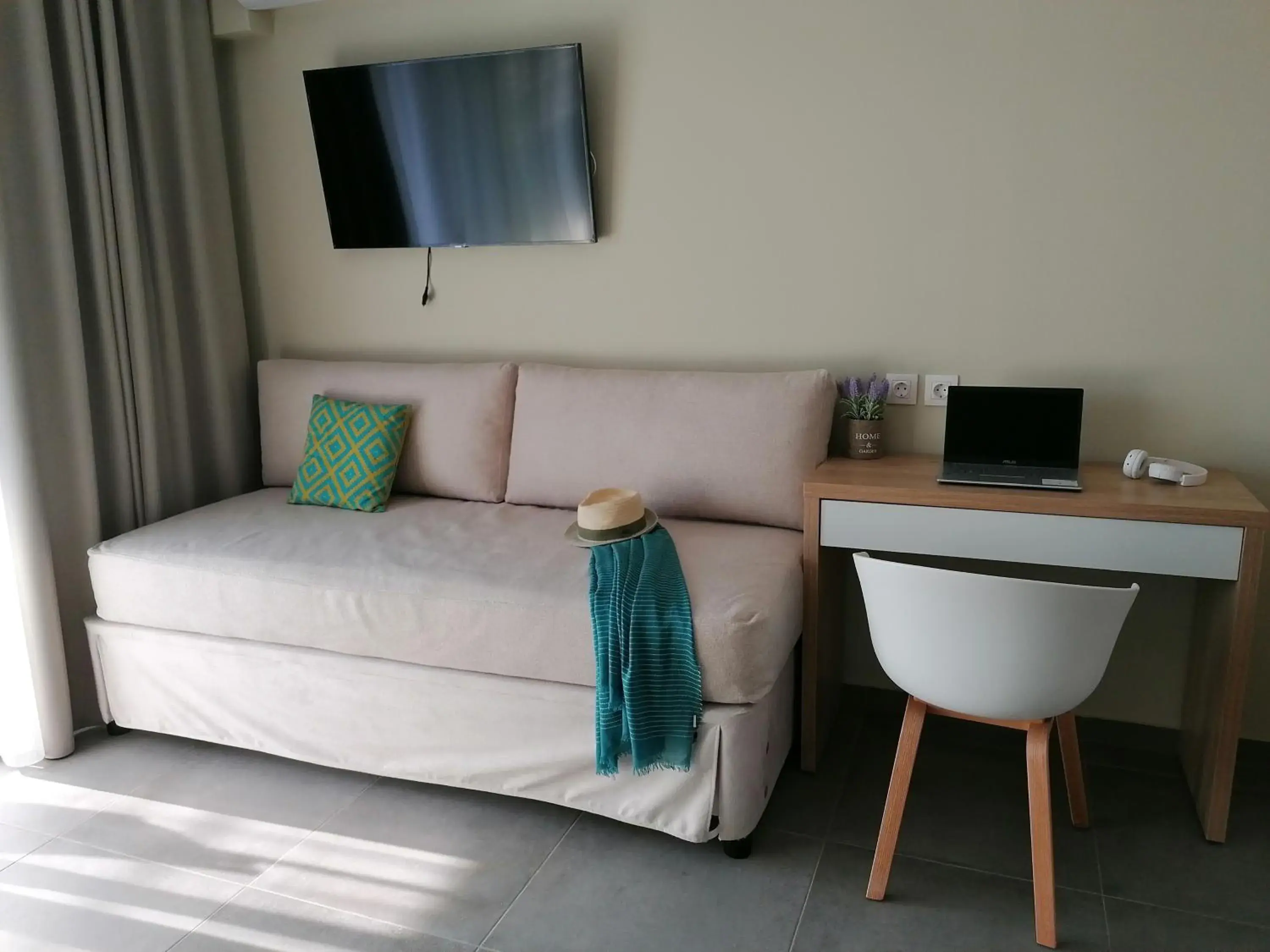 Family Studio in Garden Apartments Family Studio in Garden Apartments