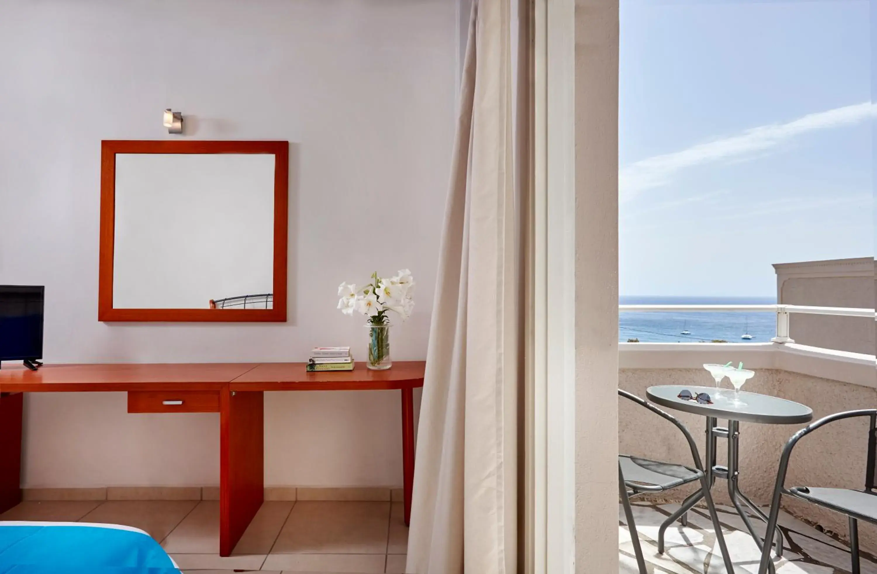 Classic Room in Terra Blue Santorini Classic Room in Terra Blue Santorini