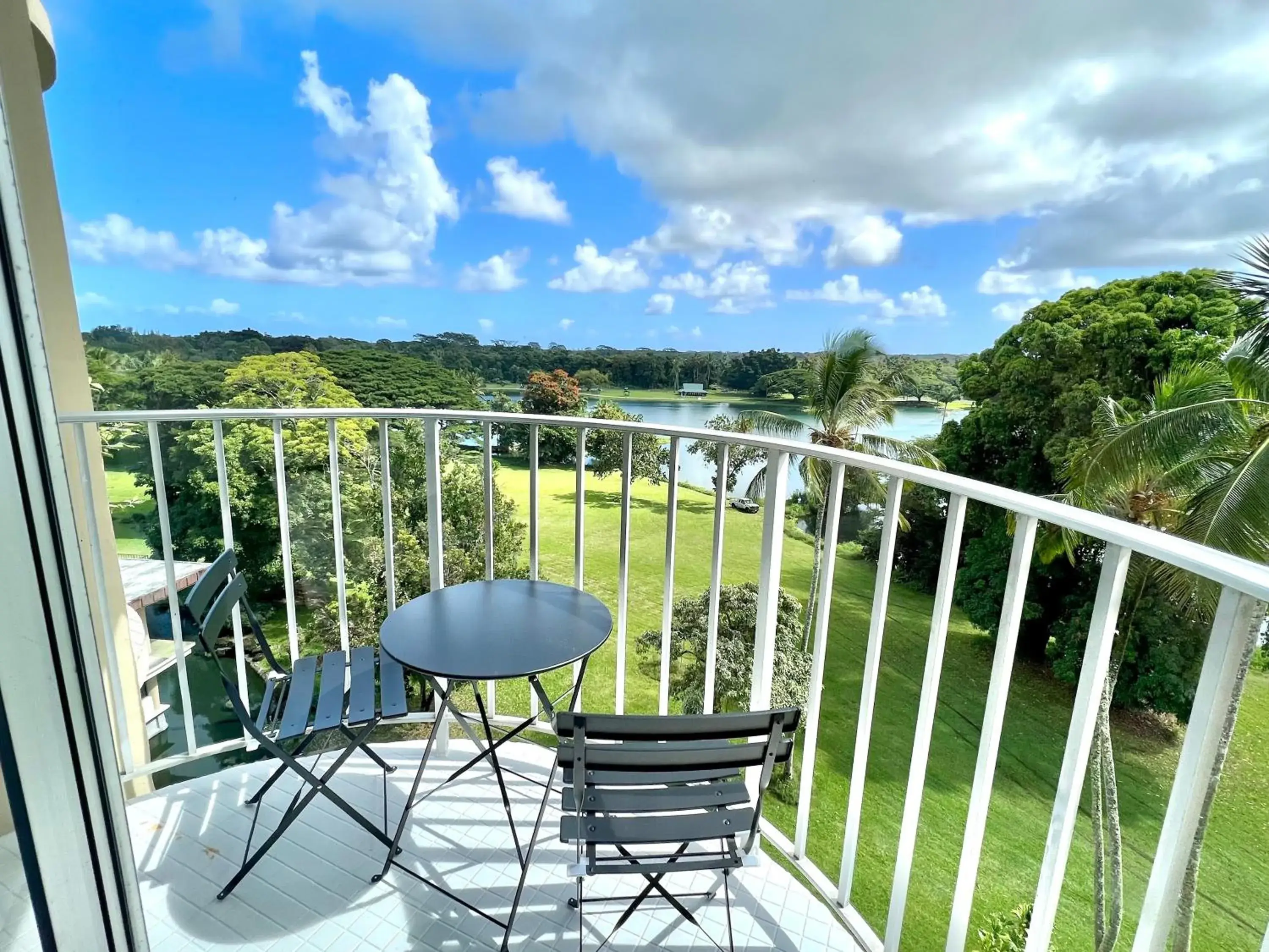 Stunning Views Best location in Hilo 2BR modern Condo Stunning Views Best location in Hilo 2BR modern Condo