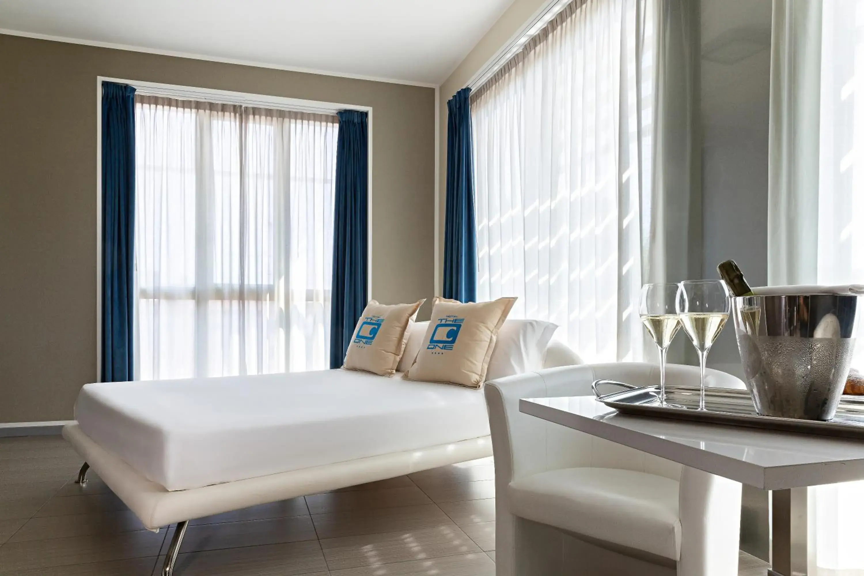 Suite with Balcony in The One Hotel - Designed for Adults - Pet lovers Suite with Balcony in The One Hotel - Designed for Adults - Pet lovers