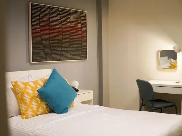 Single Room in Emerald Manor Hotel Single Room in Emerald Manor Hotel